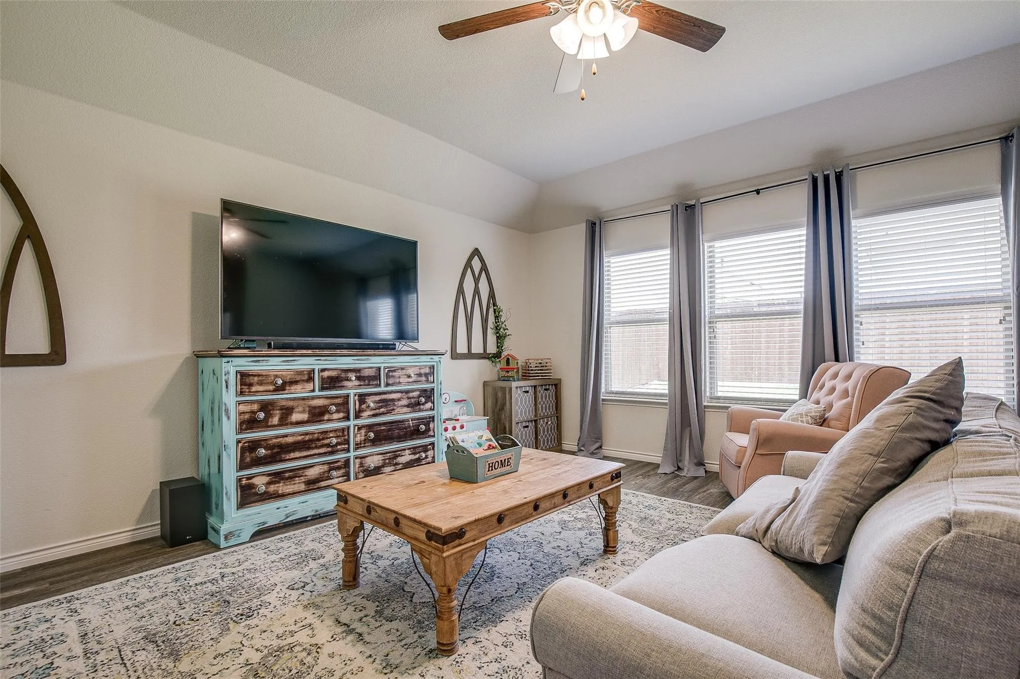 Single Family Residence For Rent in Rockwall County , 593 Jamestown Lane, Fate, Texas 75189, 4 Bedroom, 2 Bathroom, 2 Garage spaces, 2,066 Sqft, built in 2017, mls#21344223, Real Estate Agent in Fate, Homes For Rent in Rockwall county, Homes For Rent in Fate, Realtor in Fate Texas, Real Estate Brokerage Independent Realty Texas, Luminita Cordes Realtor