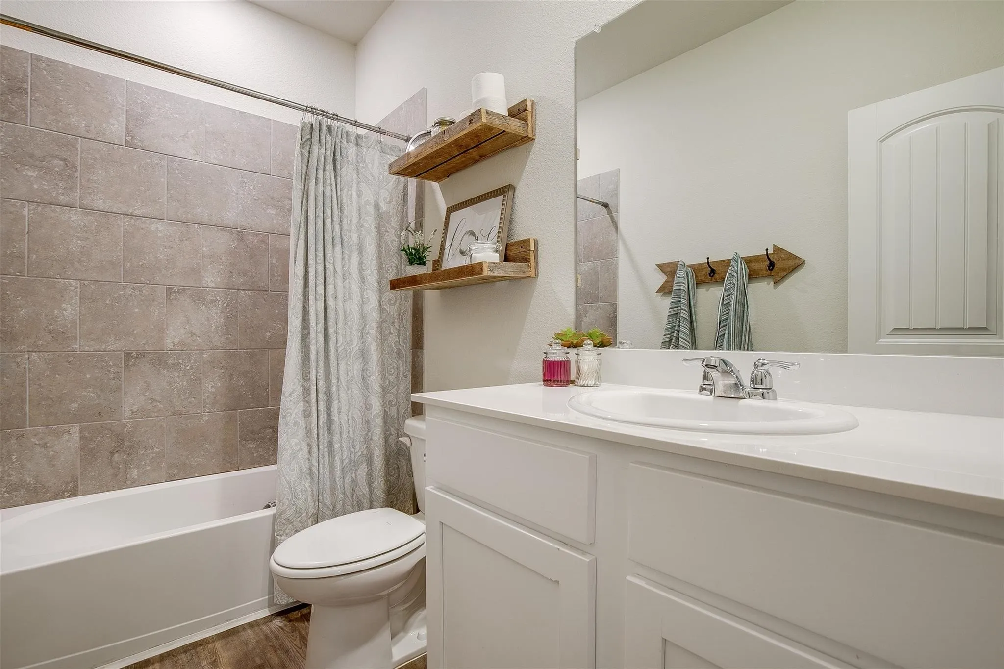 Single Family Residence For Rent in Rockwall County , 593 Jamestown Lane, Fate, Texas 75189, 4 Bedroom, 2 Bathroom, 2 Garage spaces, 2,066 Sqft, built in 2017, mls#21344223, Real Estate Agent in Fate, Homes For Rent in Rockwall county, Homes For Rent in Fate, Realtor in Fate Texas, Real Estate Brokerage Independent Realty Texas, Luminita Cordes Realtor
