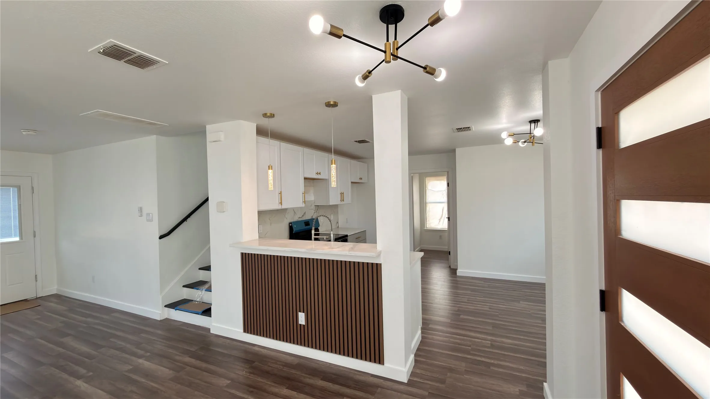 Single Family Residence For Sale in Dallas County , 1857 Sierra Trail, Lancaster, Texas 75146, 3 Bedroom, 3 Bathroom, 2 Garage spaces, 2,194 Sqft, built in 2006, mls#21348395, Real Estate Agent in Lancaster, Homes For Sale in Dallas county, Homes For Sale in Lancaster, Realtor in Lancaster Texas, Real Estate Brokerage Independent Realty Texas, Luminita Cordes Realtor