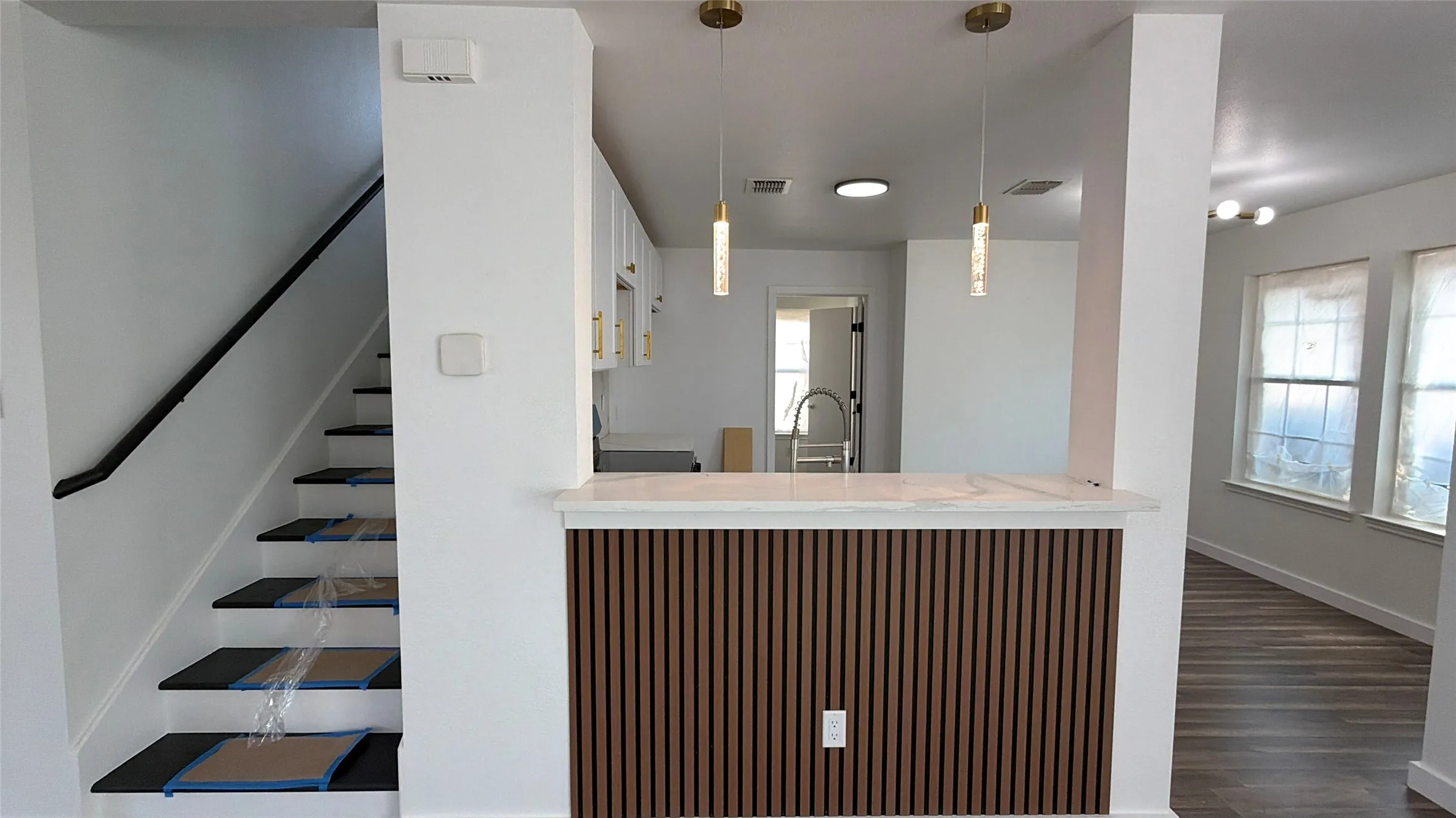 Single Family Residence For Sale in Dallas County , 1857 Sierra Trail, Lancaster, Texas 75146, 3 Bedroom, 3 Bathroom, 2 Garage spaces, 2,194 Sqft, built in 2006, mls#21348395, Real Estate Agent in Lancaster, Homes For Sale in Dallas county, Homes For Sale in Lancaster, Realtor in Lancaster Texas, Real Estate Brokerage Independent Realty Texas, Luminita Cordes Realtor