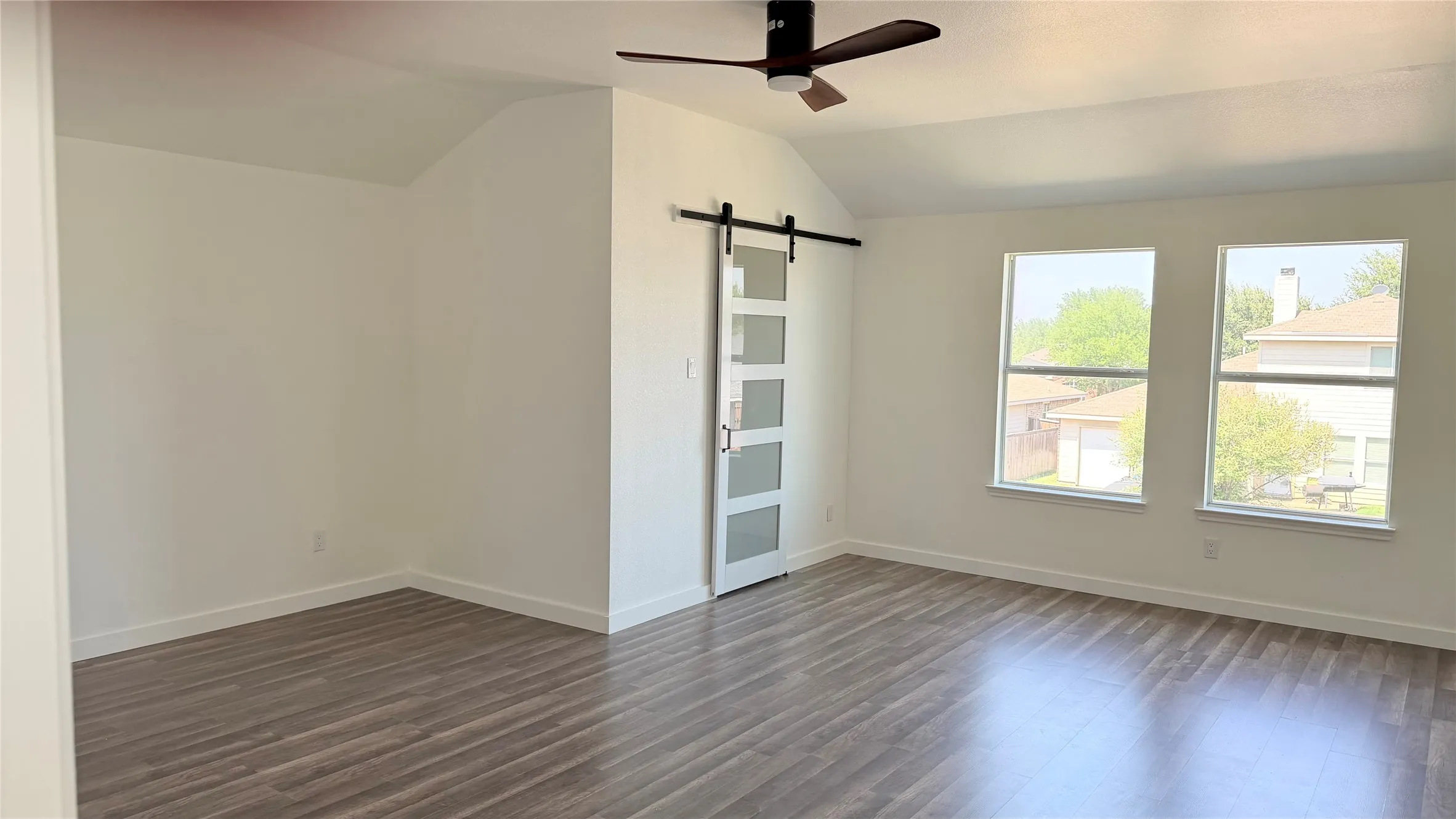 Single Family Residence For Sale in Dallas County , 1857 Sierra Trail, Lancaster, Texas 75146, 3 Bedroom, 3 Bathroom, 2 Garage spaces, 2,194 Sqft, built in 2006, mls#21348395, Real Estate Agent in Lancaster, Homes For Sale in Dallas county, Homes For Sale in Lancaster, Realtor in Lancaster Texas, Real Estate Brokerage Independent Realty Texas, Luminita Cordes Realtor