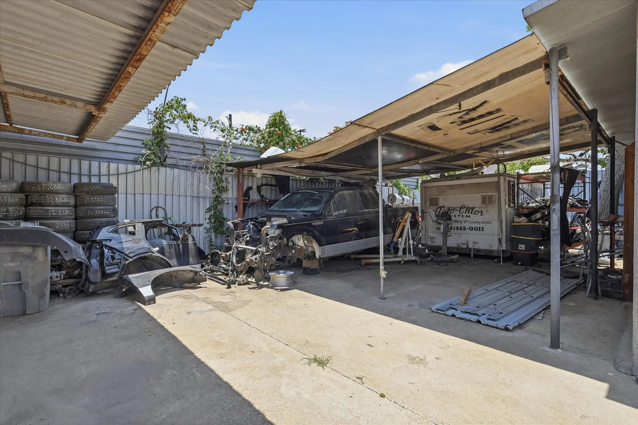 Industrial For Sale in Dallas County , 2136 California Crossing Road, Dallas, Texas 75220, 0, 0, Garage spaces, 0 Sqft, built in 1980, Price $599,000, mls#21348425, Real Estate Agent in Dallas, Homes For Sale in Dallas county, Homes For Sale in Dallas, Realtor in Dallas Texas, Real Estate Brokerage Independent Realty Texas, Luminita Cordes Realtor