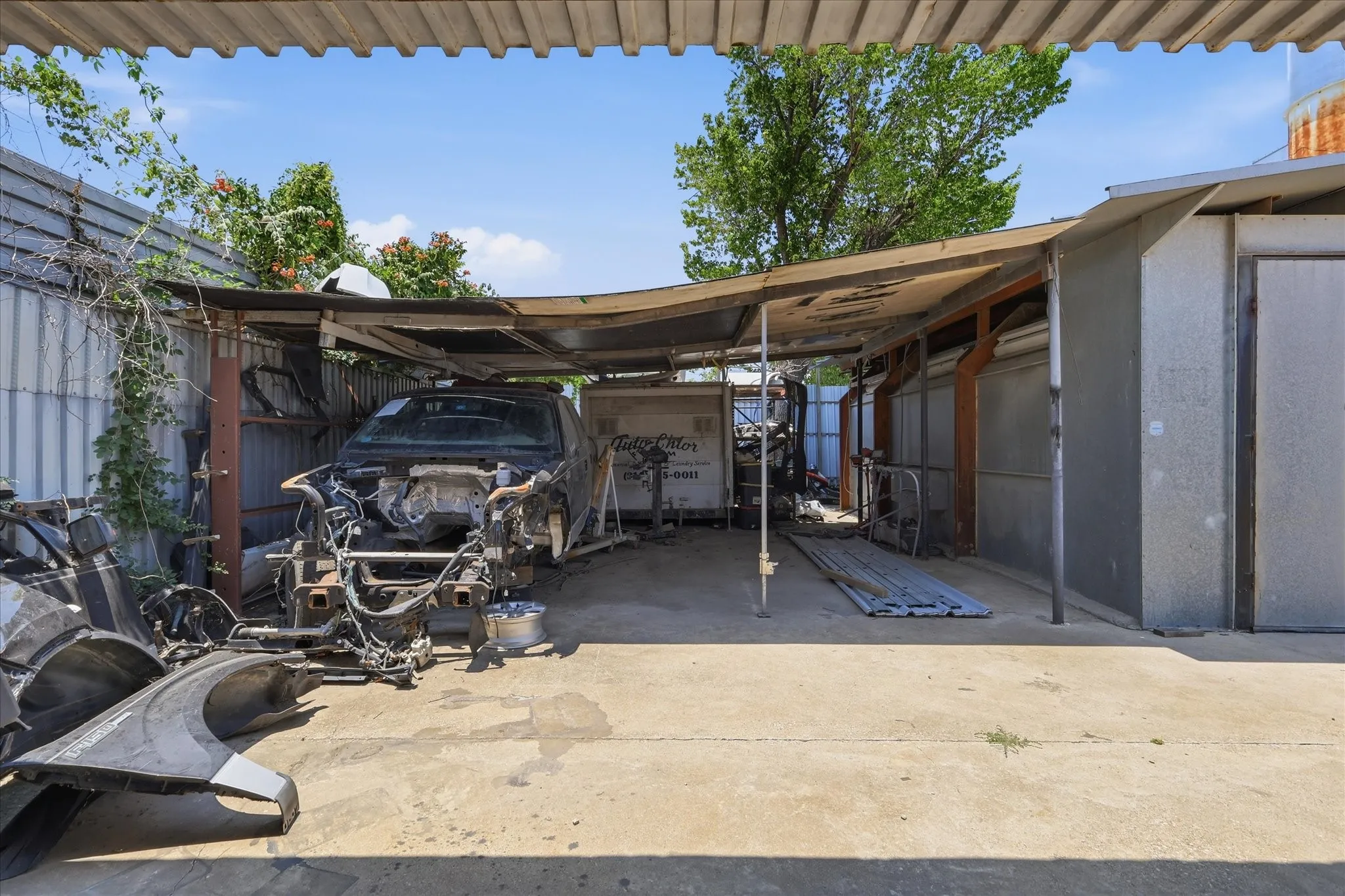 Industrial For Sale in Dallas County , 2136 California Crossing Road, Dallas, Texas 75220, 0, 0, Garage spaces, 0 Sqft, built in 1980, Price $599,000, mls#21348425, Real Estate Agent in Dallas, Homes For Sale in Dallas county, Homes For Sale in Dallas, Realtor in Dallas Texas, Real Estate Brokerage Independent Realty Texas, Luminita Cordes Realtor