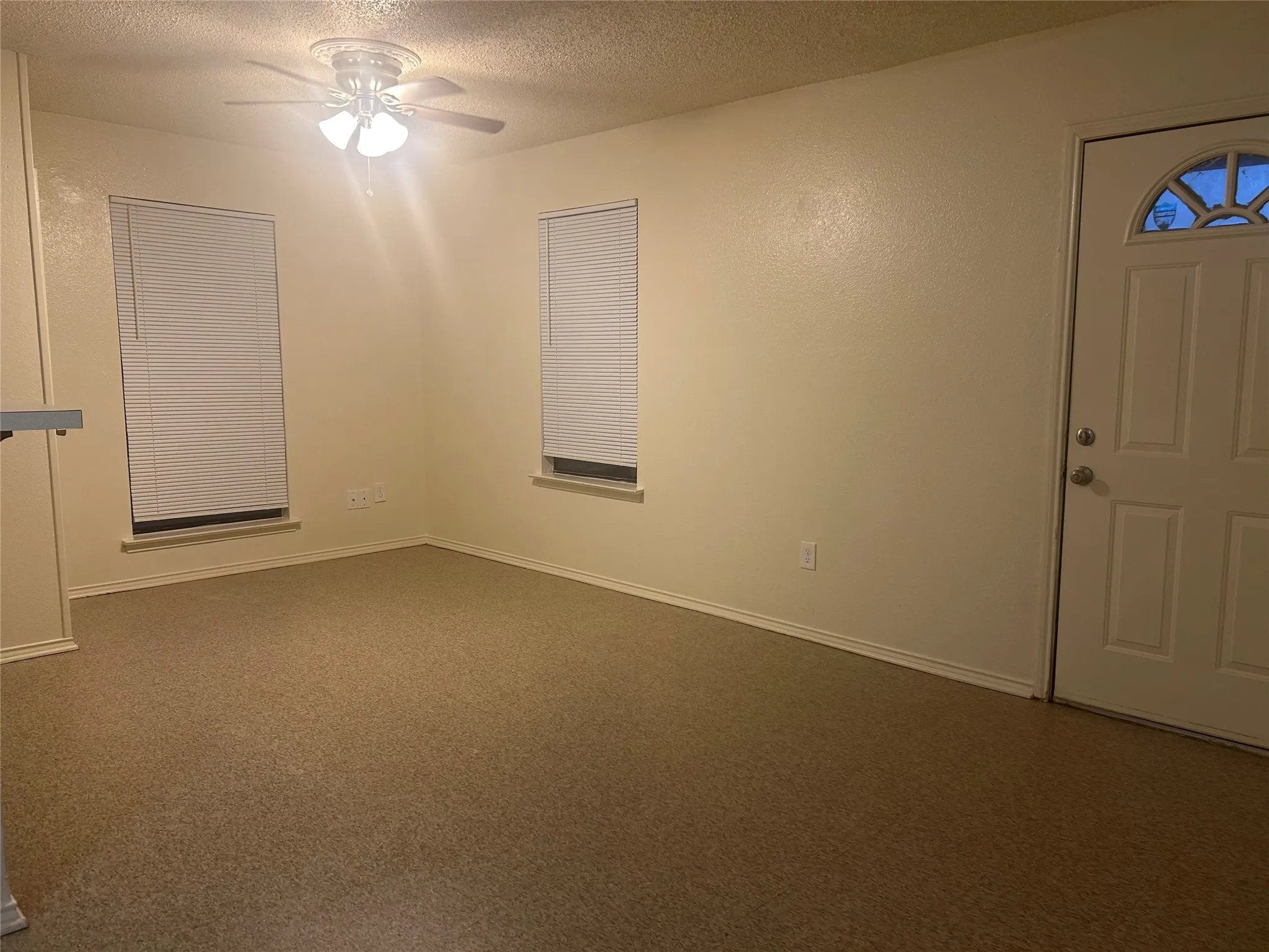Duplex For Rent in Tarrant County , 2301 Lido Lane, Arlington, Texas 76015, 2 Bedroom, 2 Bathroom, Garage spaces, 910 Sqft, built in 1983, mls#21348420, Real Estate Agent in Arlington, Homes For Rent in Tarrant county, Homes For Rent in Arlington, Realtor in Arlington Texas, Real Estate Brokerage Independent Realty Texas, Luminita Cordes Realtor