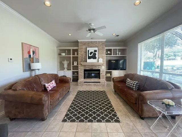 Single Family Residence For Rent in Tarrant County , 558 Timber Ridge Drive, Trophy Club, Texas 76262, 4 Bedrooms, 3 Bathrooms, 2 Garage spaces, 2,723 Sqft, built in 1995, Price $3,600, mls#21348431, Real Estate Agent in Trophy Club, Homes For Rent in Tarrant county, Homes For Rent in Trophy Club, Realtor in Trophy Club Texas, Real Estate Brokerage Independent Realty Texas, Luminita Cordes Realtor