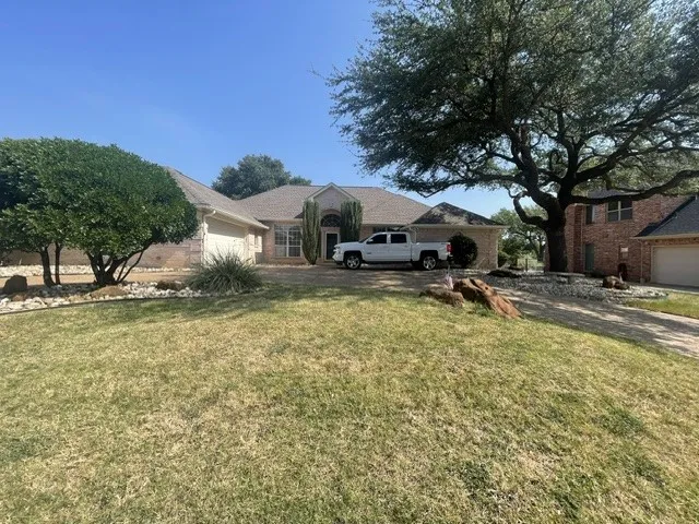 Single Family Residence For Rent in Tarrant County , 558 Timber Ridge Drive, Trophy Club, Texas 76262, 4 Bedrooms, 3 Bathrooms, 2 Garage spaces, 2,723 Sqft, built in 1995, Price $3,600, mls#21348431, Real Estate Agent in Trophy Club, Homes For Rent in Tarrant county, Homes For Rent in Trophy Club, Realtor in Trophy Club Texas, Real Estate Brokerage Independent Realty Texas, Luminita Cordes Realtor