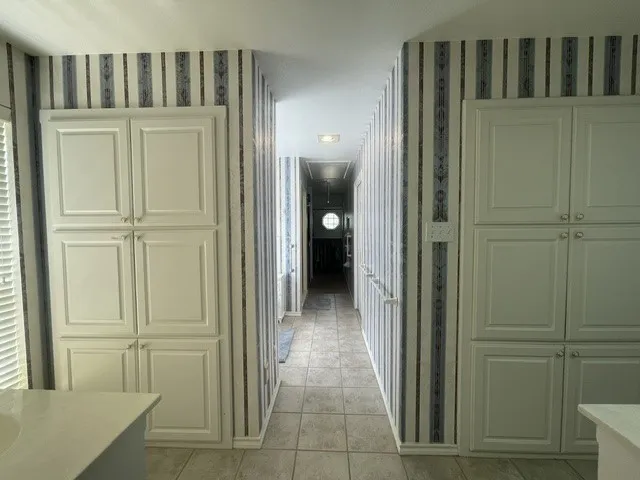 Single Family Residence For Rent in Tarrant County , 558 Timber Ridge Drive, Trophy Club, Texas 76262, 4 Bedrooms, 3 Bathrooms, 2 Garage spaces, 2,723 Sqft, built in 1995, Price $3,600, mls#21348431, Real Estate Agent in Trophy Club, Homes For Rent in Tarrant county, Homes For Rent in Trophy Club, Realtor in Trophy Club Texas, Real Estate Brokerage Independent Realty Texas, Luminita Cordes Realtor