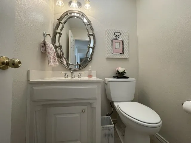 Single Family Residence For Rent in Tarrant County , 558 Timber Ridge Drive, Trophy Club, Texas 76262, 4 Bedrooms, 3 Bathrooms, 2 Garage spaces, 2,723 Sqft, built in 1995, Price $3,600, mls#21348431, Real Estate Agent in Trophy Club, Homes For Rent in Tarrant county, Homes For Rent in Trophy Club, Realtor in Trophy Club Texas, Real Estate Brokerage Independent Realty Texas, Luminita Cordes Realtor