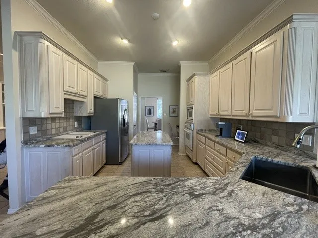 Single Family Residence For Rent in Tarrant County , 558 Timber Ridge Drive, Trophy Club, Texas 76262, 4 Bedrooms, 3 Bathrooms, 2 Garage spaces, 2,723 Sqft, built in 1995, Price $3,600, mls#21348431, Real Estate Agent in Trophy Club, Homes For Rent in Tarrant county, Homes For Rent in Trophy Club, Realtor in Trophy Club Texas, Real Estate Brokerage Independent Realty Texas, Luminita Cordes Realtor