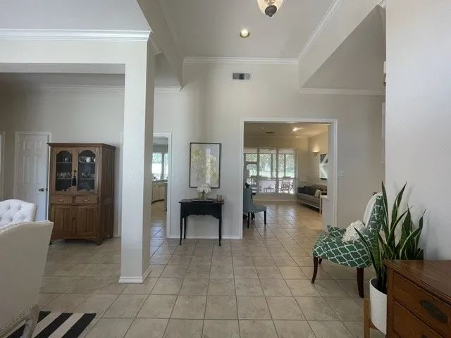 Single Family Residence For Rent in Tarrant County , 558 Timber Ridge Drive, Trophy Club, Texas 76262, 4 Bedrooms, 3 Bathrooms, 2 Garage spaces, 2,723 Sqft, built in 1995, Price $3,600, mls#21348431, Real Estate Agent in Trophy Club, Homes For Rent in Tarrant county, Homes For Rent in Trophy Club, Realtor in Trophy Club Texas, Real Estate Brokerage Independent Realty Texas, Luminita Cordes Realtor