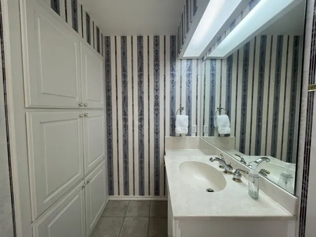 Single Family Residence For Rent in Tarrant County , 558 Timber Ridge Drive, Trophy Club, Texas 76262, 4 Bedrooms, 3 Bathrooms, 2 Garage spaces, 2,723 Sqft, built in 1995, Price $3,600, mls#21348431, Real Estate Agent in Trophy Club, Homes For Rent in Tarrant county, Homes For Rent in Trophy Club, Realtor in Trophy Club Texas, Real Estate Brokerage Independent Realty Texas, Luminita Cordes Realtor