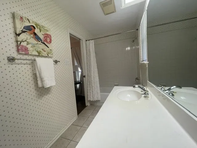 Single Family Residence For Rent in Tarrant County , 558 Timber Ridge Drive, Trophy Club, Texas 76262, 4 Bedrooms, 3 Bathrooms, 2 Garage spaces, 2,723 Sqft, built in 1995, Price $3,600, mls#21348431, Real Estate Agent in Trophy Club, Homes For Rent in Tarrant county, Homes For Rent in Trophy Club, Realtor in Trophy Club Texas, Real Estate Brokerage Independent Realty Texas, Luminita Cordes Realtor