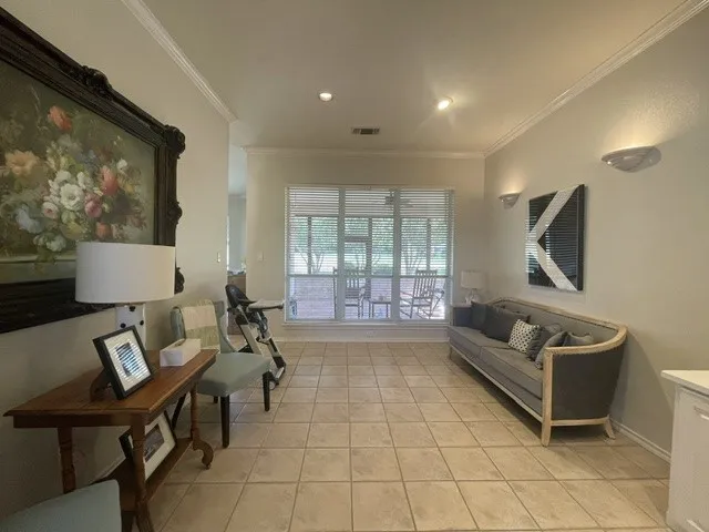 Single Family Residence For Rent in Tarrant County , 558 Timber Ridge Drive, Trophy Club, Texas 76262, 4 Bedrooms, 3 Bathrooms, 2 Garage spaces, 2,723 Sqft, built in 1995, Price $3,600, mls#21348431, Real Estate Agent in Trophy Club, Homes For Rent in Tarrant county, Homes For Rent in Trophy Club, Realtor in Trophy Club Texas, Real Estate Brokerage Independent Realty Texas, Luminita Cordes Realtor