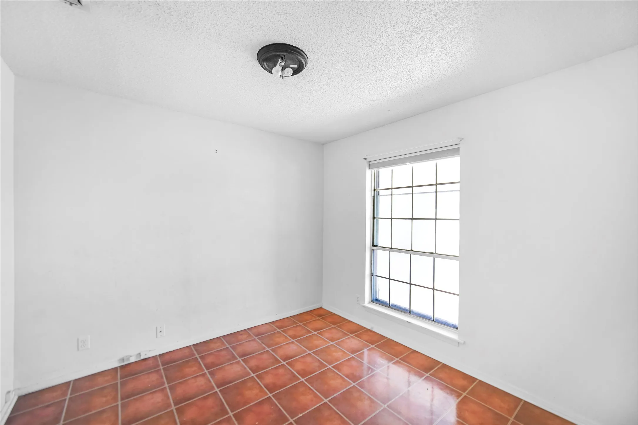 Single Family Residence For Sale in Jack County , 1715 Timberlane Street, Jacksboro, Texas 76458, 3 Bedroom, 2 Bathroom, 2 Garage spaces, 1,796 Sqft, built in 1975, mls#21347929, Real Estate Agent in Jacksboro, Homes For Sale in Jack county, Homes For Sale in Jacksboro, Realtor in Jacksboro Texas, Real Estate Brokerage Independent Realty Texas, Luminita Cordes Realtor