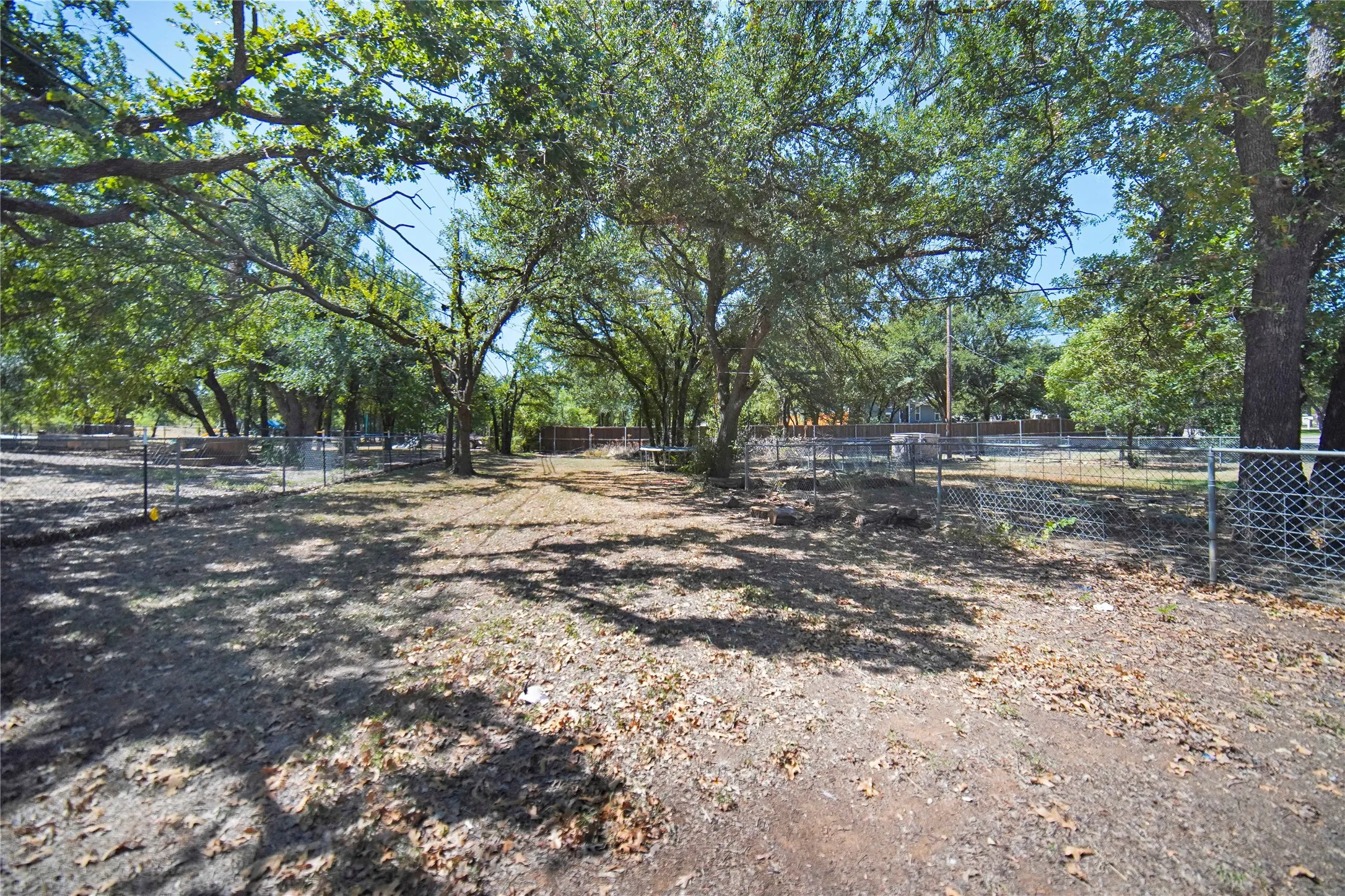 Single Family Residence For Sale in Jack County , 1715 Timberlane Street, Jacksboro, Texas 76458, 3 Bedroom, 2 Bathroom, 2 Garage spaces, 1,796 Sqft, built in 1975, mls#21347929, Real Estate Agent in Jacksboro, Homes For Sale in Jack county, Homes For Sale in Jacksboro, Realtor in Jacksboro Texas, Real Estate Brokerage Independent Realty Texas, Luminita Cordes Realtor