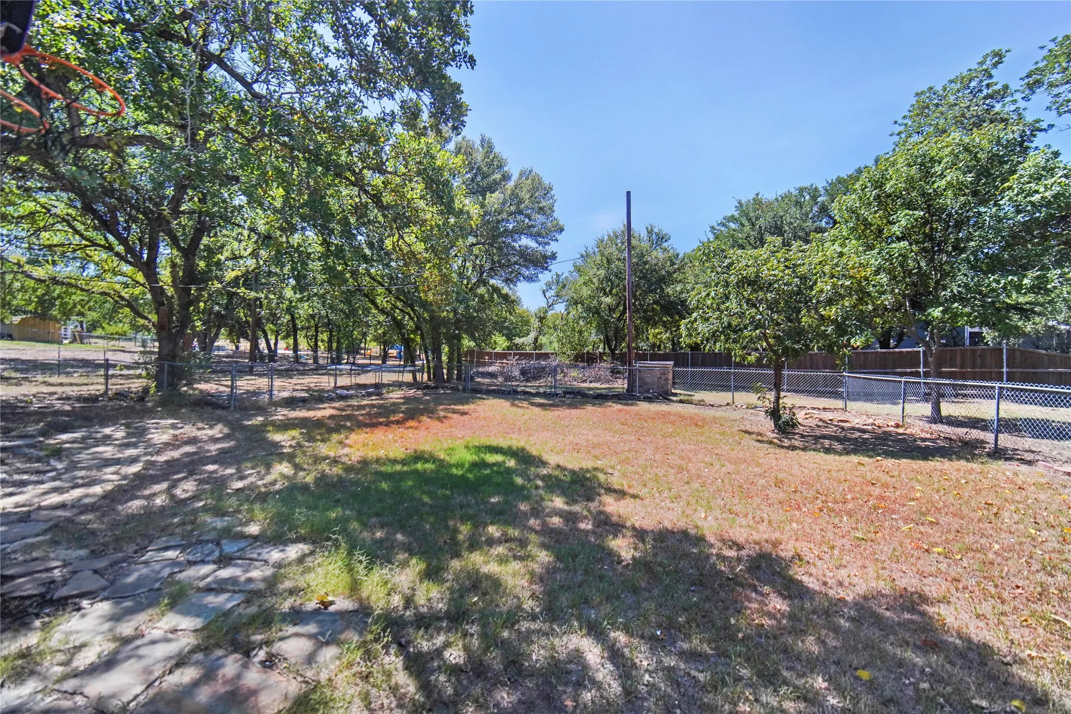 Single Family Residence For Sale in Jack County , 1715 Timberlane Street, Jacksboro, Texas 76458, 3 Bedroom, 2 Bathroom, 2 Garage spaces, 1,796 Sqft, built in 1975, mls#21347929, Real Estate Agent in Jacksboro, Homes For Sale in Jack county, Homes For Sale in Jacksboro, Realtor in Jacksboro Texas, Real Estate Brokerage Independent Realty Texas, Luminita Cordes Realtor