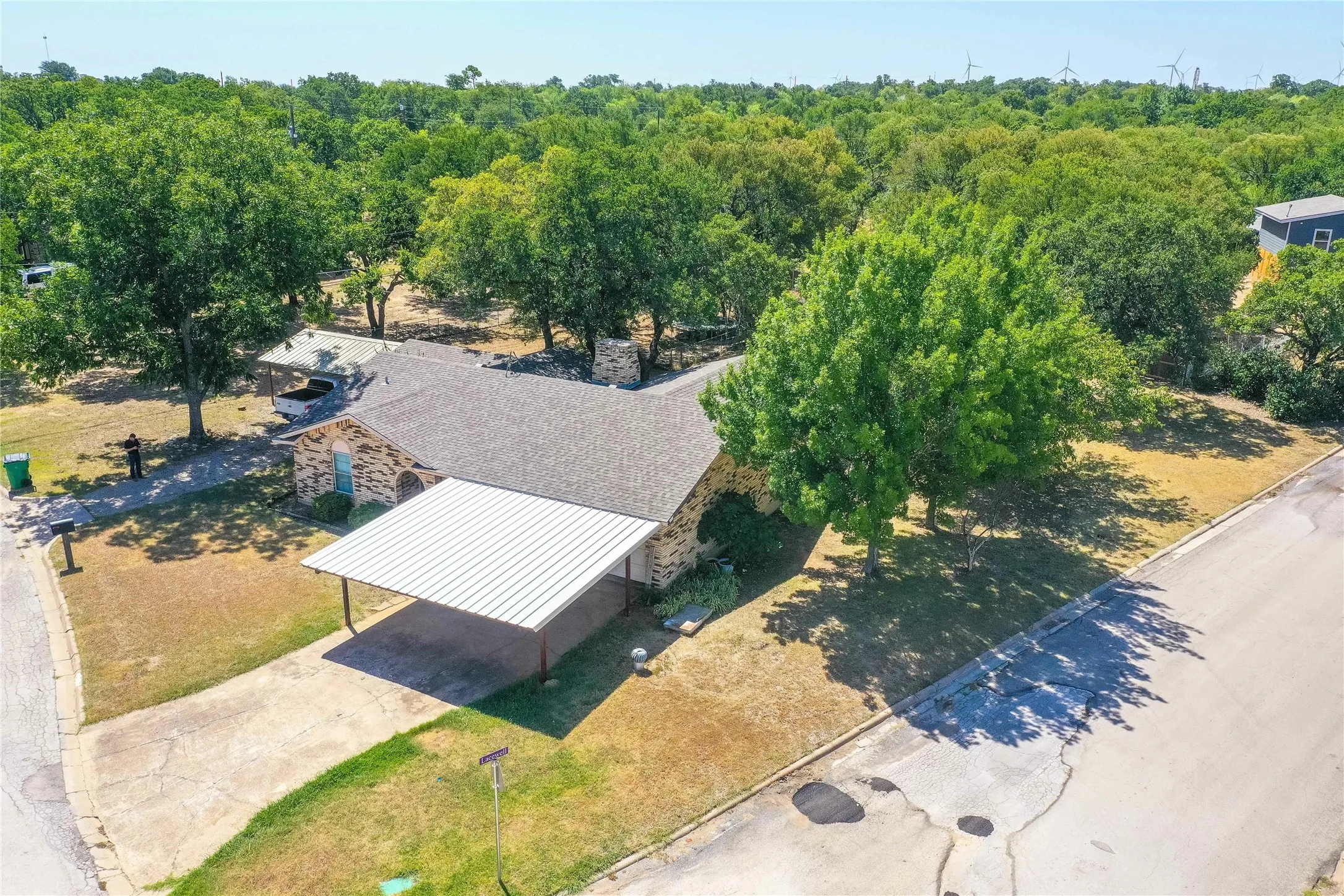 Single Family Residence For Sale in Jack County , 1715 Timberlane Street, Jacksboro, Texas 76458, 3 Bedroom, 2 Bathroom, 2 Garage spaces, 1,796 Sqft, built in 1975, mls#21347929, Real Estate Agent in Jacksboro, Homes For Sale in Jack county, Homes For Sale in Jacksboro, Realtor in Jacksboro Texas, Real Estate Brokerage Independent Realty Texas, Luminita Cordes Realtor