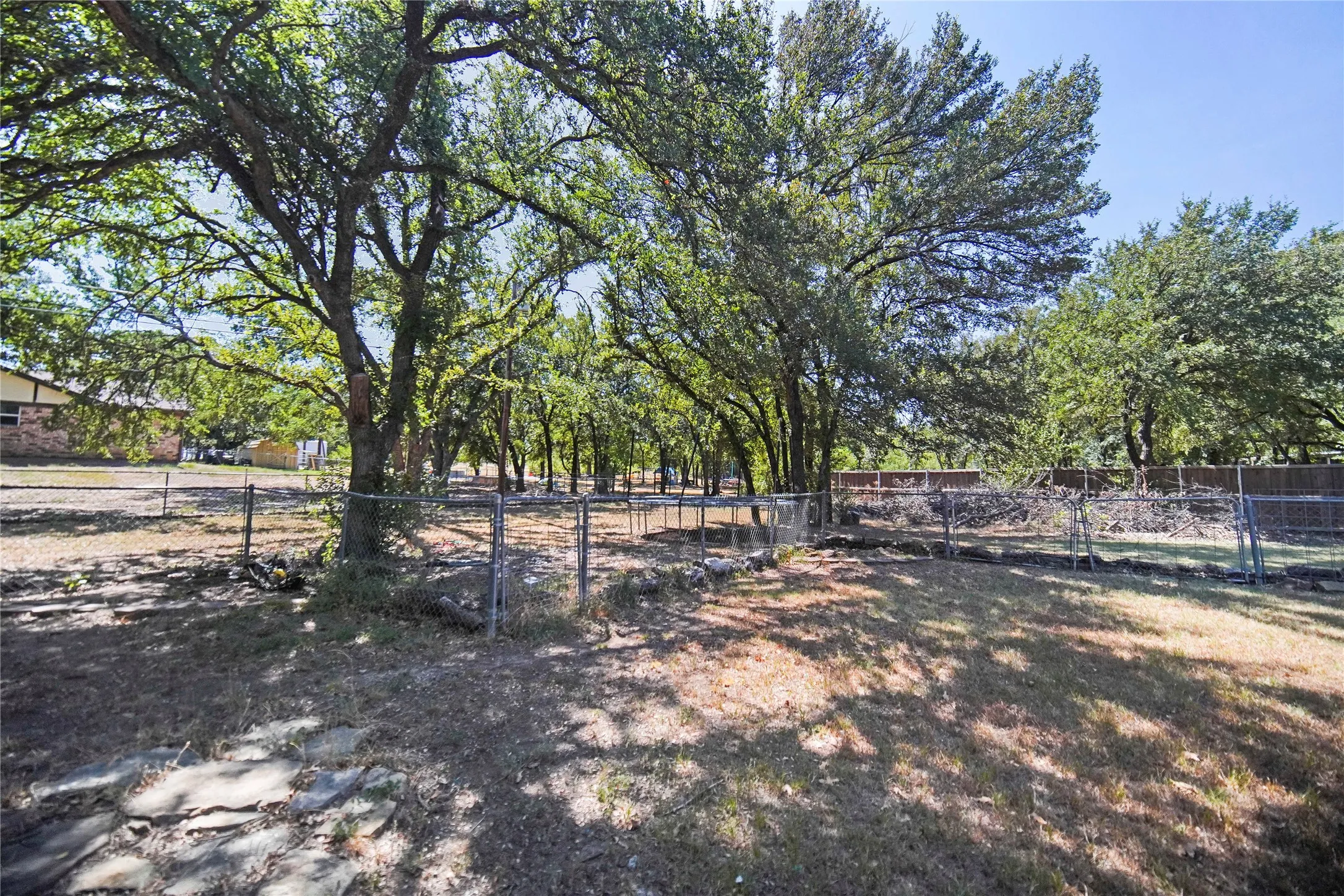 Single Family Residence For Sale in Jack County , 1715 Timberlane Street, Jacksboro, Texas 76458, 3 Bedroom, 2 Bathroom, 2 Garage spaces, 1,796 Sqft, built in 1975, mls#21347929, Real Estate Agent in Jacksboro, Homes For Sale in Jack county, Homes For Sale in Jacksboro, Realtor in Jacksboro Texas, Real Estate Brokerage Independent Realty Texas, Luminita Cordes Realtor