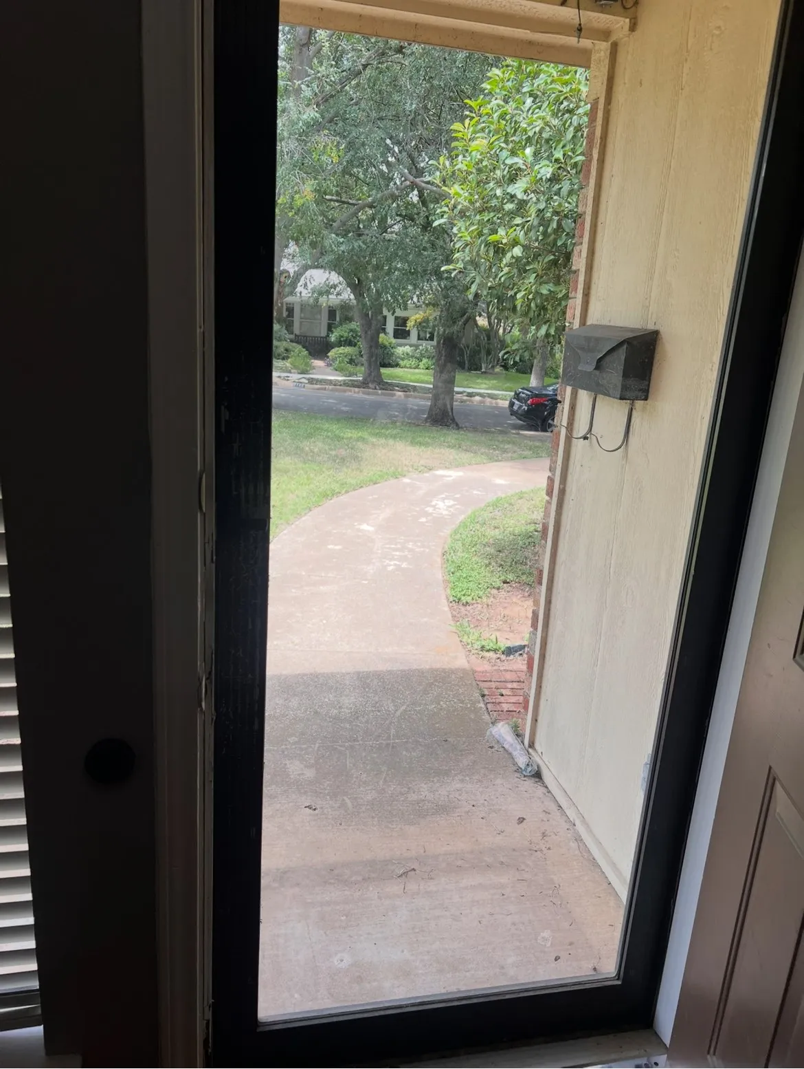 Townhouse For Sale in Tarrant County , 2123 Mistletoe Avenue B, Fort Worth, Texas 76110, 2 Bedroom, 2 Bathroom, Garage spaces, 1,242 Sqft, built in 1983, mls#21347506, Real Estate Agent in Fort Worth, Homes For Sale in Tarrant county, Homes For Sale in Fort Worth, Realtor in Fort Worth Texas, Real Estate Brokerage Independent Realty Texas, Luminita Cordes Realtor