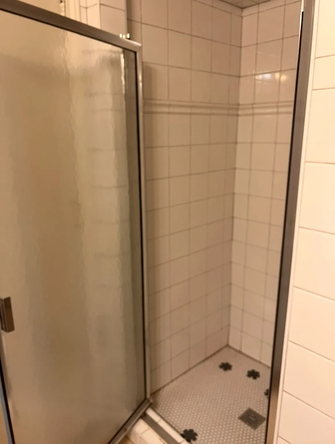 Townhouse For Sale in Tarrant County , 2123 Mistletoe Avenue B, Fort Worth, Texas 76110, 2 Bedroom, 2 Bathroom, Garage spaces, 1,242 Sqft, built in 1983, mls#21347506, Real Estate Agent in Fort Worth, Homes For Sale in Tarrant county, Homes For Sale in Fort Worth, Realtor in Fort Worth Texas, Real Estate Brokerage Independent Realty Texas, Luminita Cordes Realtor