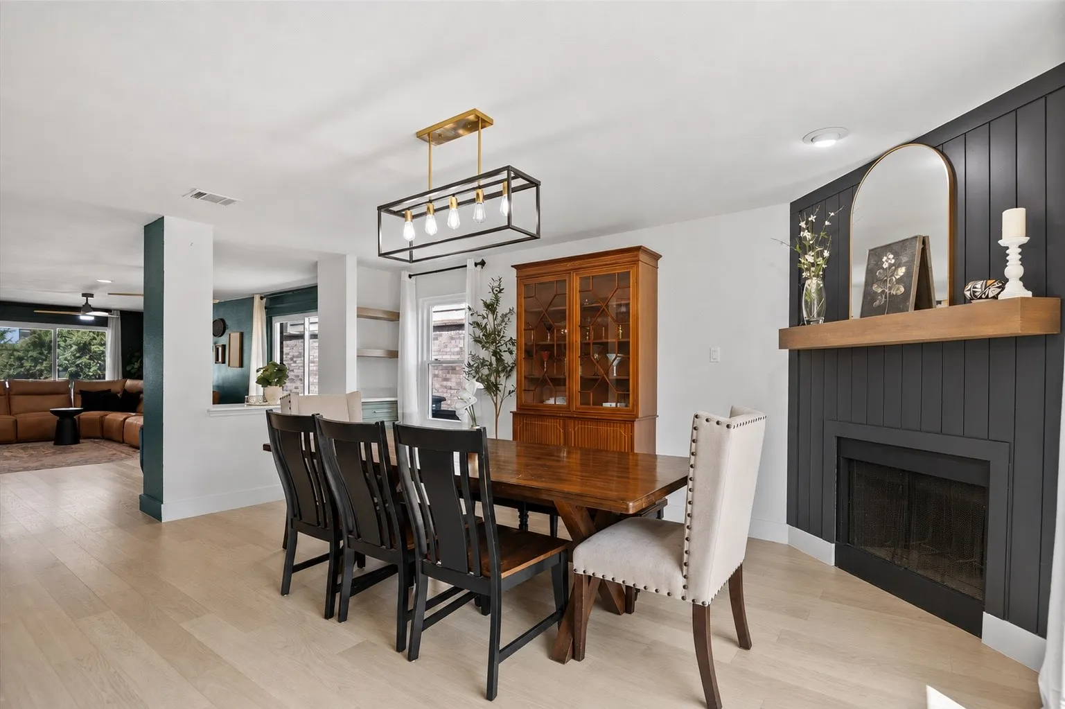 Single Family Residence For Sale in Tarrant County , 9720 Manassas Road, Fort Worth, Texas 76177, 5 Bedroom, 4 Bathroom, 2 Garage spaces, 3,512 Sqft, built in 2005, mls#21348350, Real Estate Agent in Fort Worth, Homes For Sale in Tarrant county, Homes For Sale in Fort Worth, Realtor in Fort Worth Texas, Real Estate Brokerage Independent Realty Texas, Luminita Cordes Realtor
