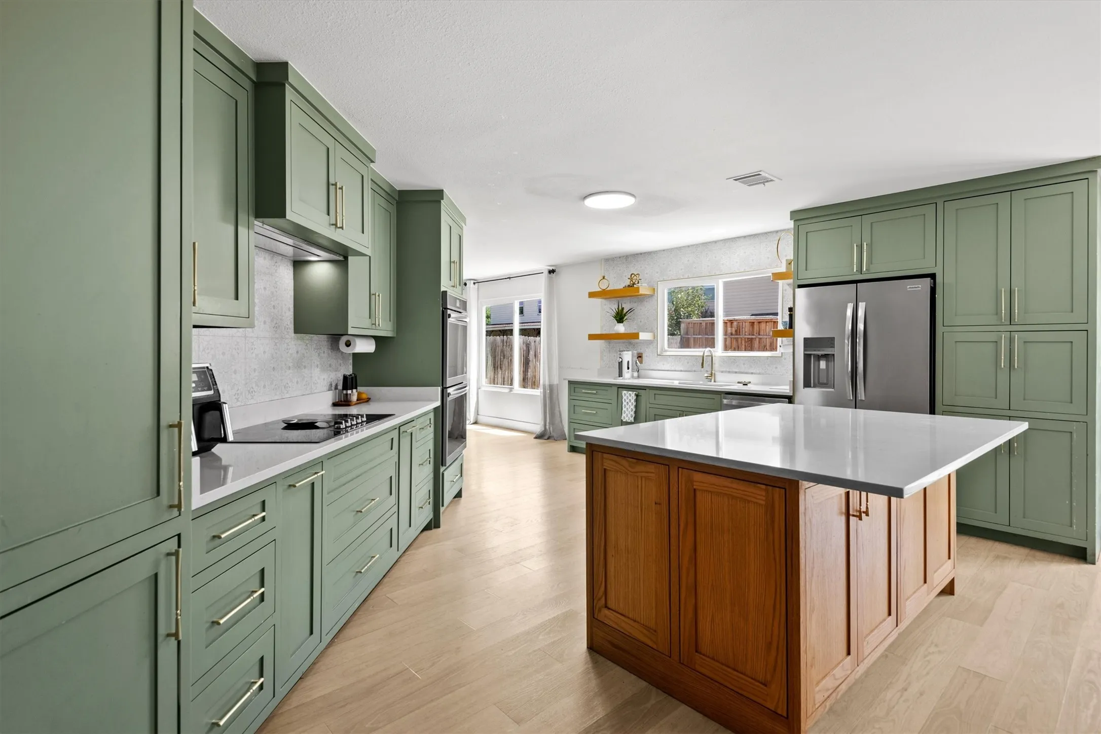 Single Family Residence For Sale in Tarrant County , 9720 Manassas Road, Fort Worth, Texas 76177, 5 Bedroom, 4 Bathroom, 2 Garage spaces, 3,512 Sqft, built in 2005, mls#21348350, Real Estate Agent in Fort Worth, Homes For Sale in Tarrant county, Homes For Sale in Fort Worth, Realtor in Fort Worth Texas, Real Estate Brokerage Independent Realty Texas, Luminita Cordes Realtor