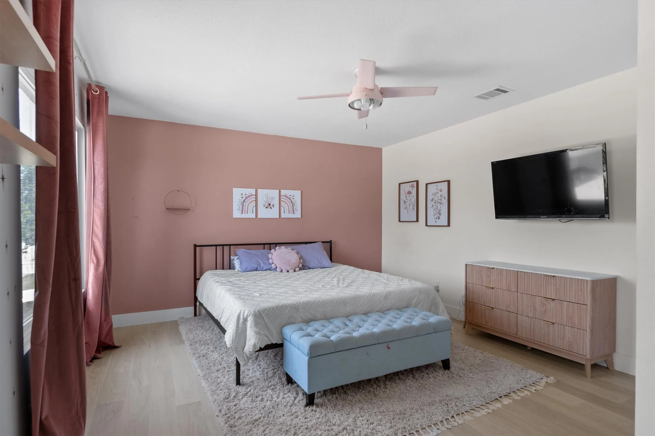 Single Family Residence For Sale in Tarrant County , 9720 Manassas Road, Fort Worth, Texas 76177, 5 Bedroom, 4 Bathroom, 2 Garage spaces, 3,512 Sqft, built in 2005, mls#21348350, Real Estate Agent in Fort Worth, Homes For Sale in Tarrant county, Homes For Sale in Fort Worth, Realtor in Fort Worth Texas, Real Estate Brokerage Independent Realty Texas, Luminita Cordes Realtor