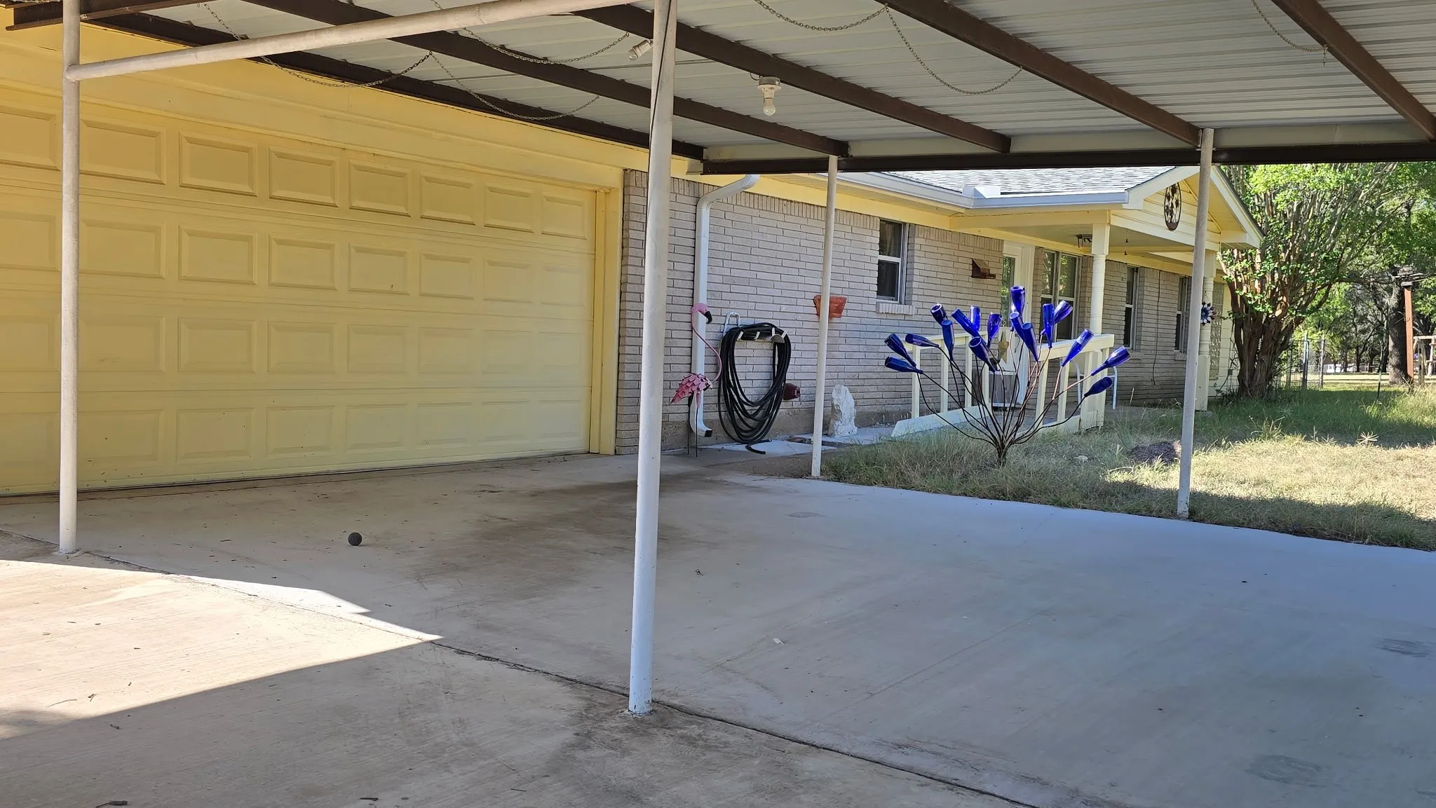 Single Family Residence For Sale in Bosque County , 274 County Road 1500, Morgan, Texas 76671, 2 Bedroom, 2 Bathroom, 2 Garage spaces, 1,904 Sqft, built in 1967, mls#21348310, Real Estate Agent in Morgan, Homes For Sale in Bosque county, Homes For Sale in Morgan, Realtor in Morgan Texas, Real Estate Brokerage Independent Realty Texas, Luminita Cordes Realtor