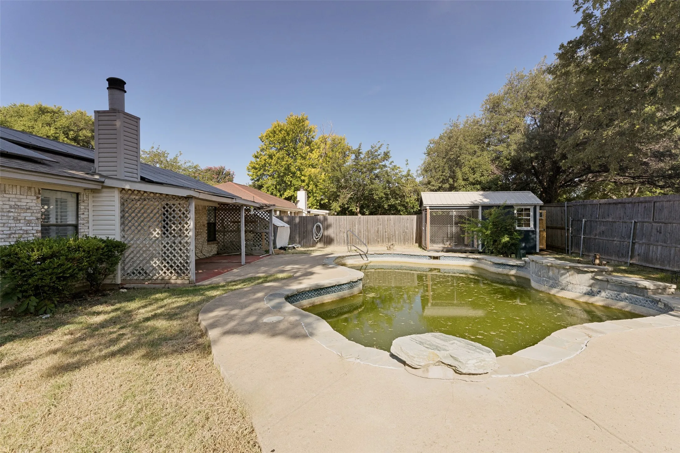 Single Family Residence For Sale in Tarrant County , 704 Short Street, Saginaw, Texas 76179, 3 Bedroom, 2 Bathroom, 2 Garage spaces, 1,432 Sqft, built in 1983, mls#21339031, Real Estate Agent in Saginaw, Homes For Sale in Tarrant county, Homes For Sale in Saginaw, Realtor in Saginaw Texas, Real Estate Brokerage Independent Realty Texas, Luminita Cordes Realtor