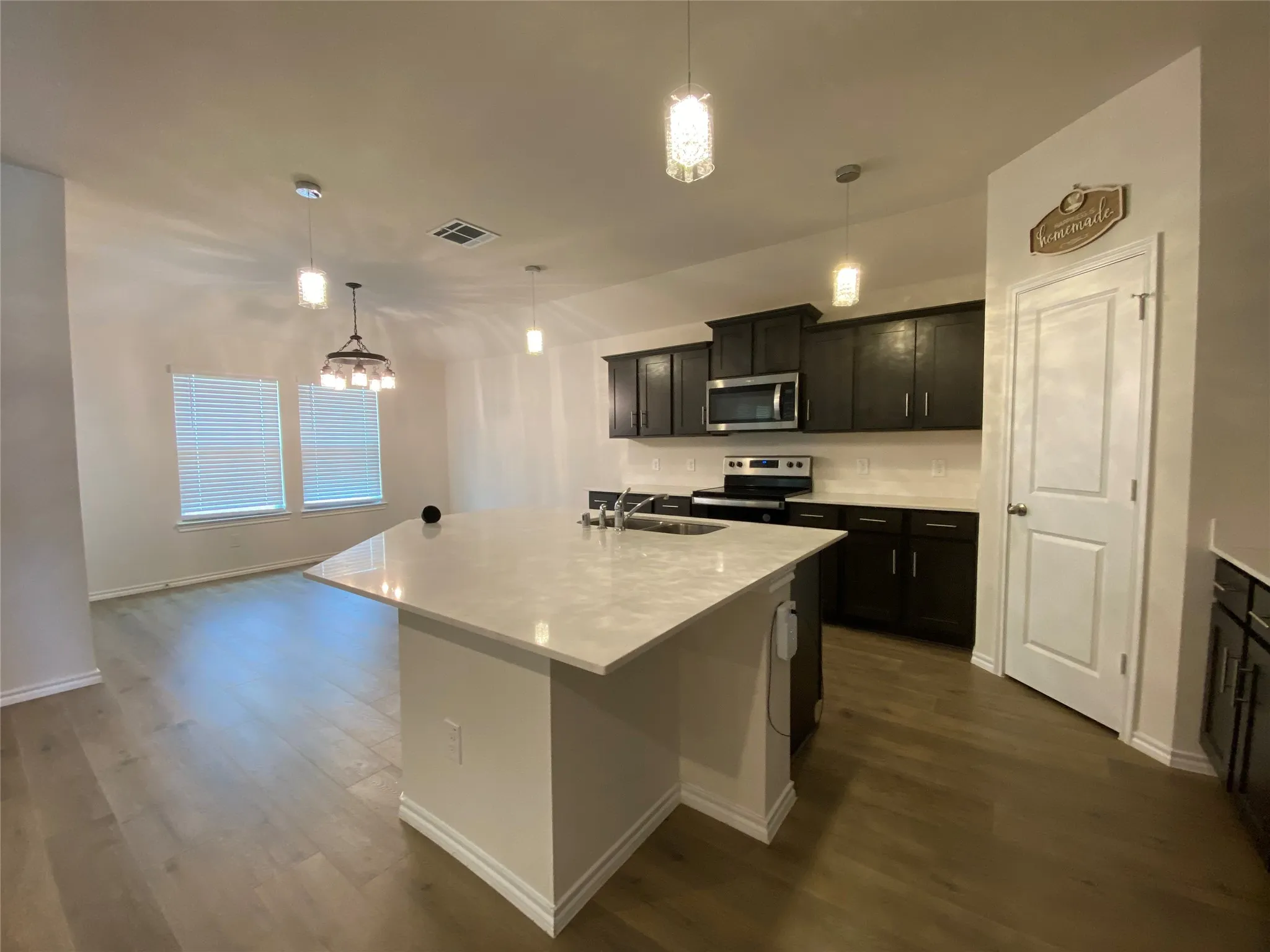 Single Family Residence For Sale in Hunt County , 159 Mapleoak Drive, Caddo Mills, Texas 75135, 4 Bedroom, 2 Bathroom, 2 Garage spaces, 2,181 Sqft, built in 2024, mls#21348457, Real Estate Agent in Caddo Mills, Homes For Sale in Hunt county, Homes For Sale in Caddo Mills, Realtor in Caddo Mills Texas, Real Estate Brokerage Independent Realty Texas, Luminita Cordes Realtor
