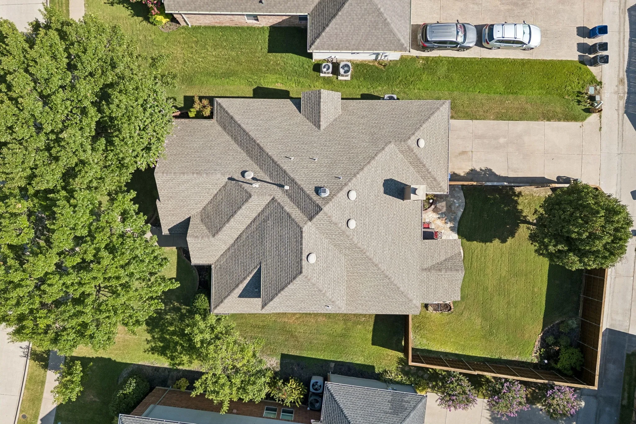 An aerial perspective highlights the approximately 0.20-acre lot.