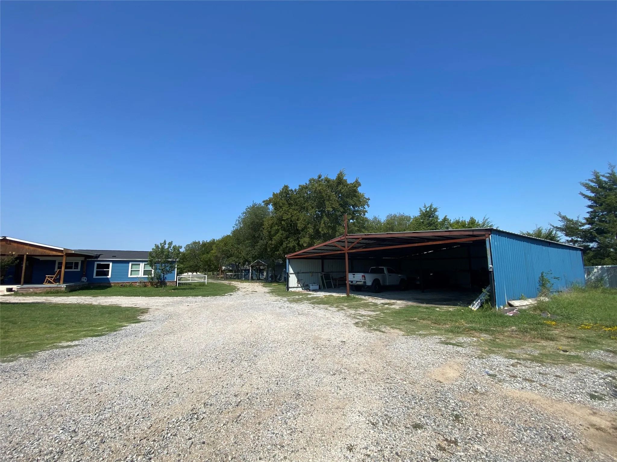 Mobile Home For Sale in Hunt County , 5504 County Road 2648, Royse City, Texas 75189, 4 Bedroom, 2 Bathroom, Garage spaces, 2,432 Sqft, built in 2002, mls#21348467, Real Estate Agent in Royse City, Homes For Sale in Hunt county, Homes For Sale in Royse City, Realtor in Royse City Texas, Real Estate Brokerage Independent Realty Texas, Luminita Cordes Realtor