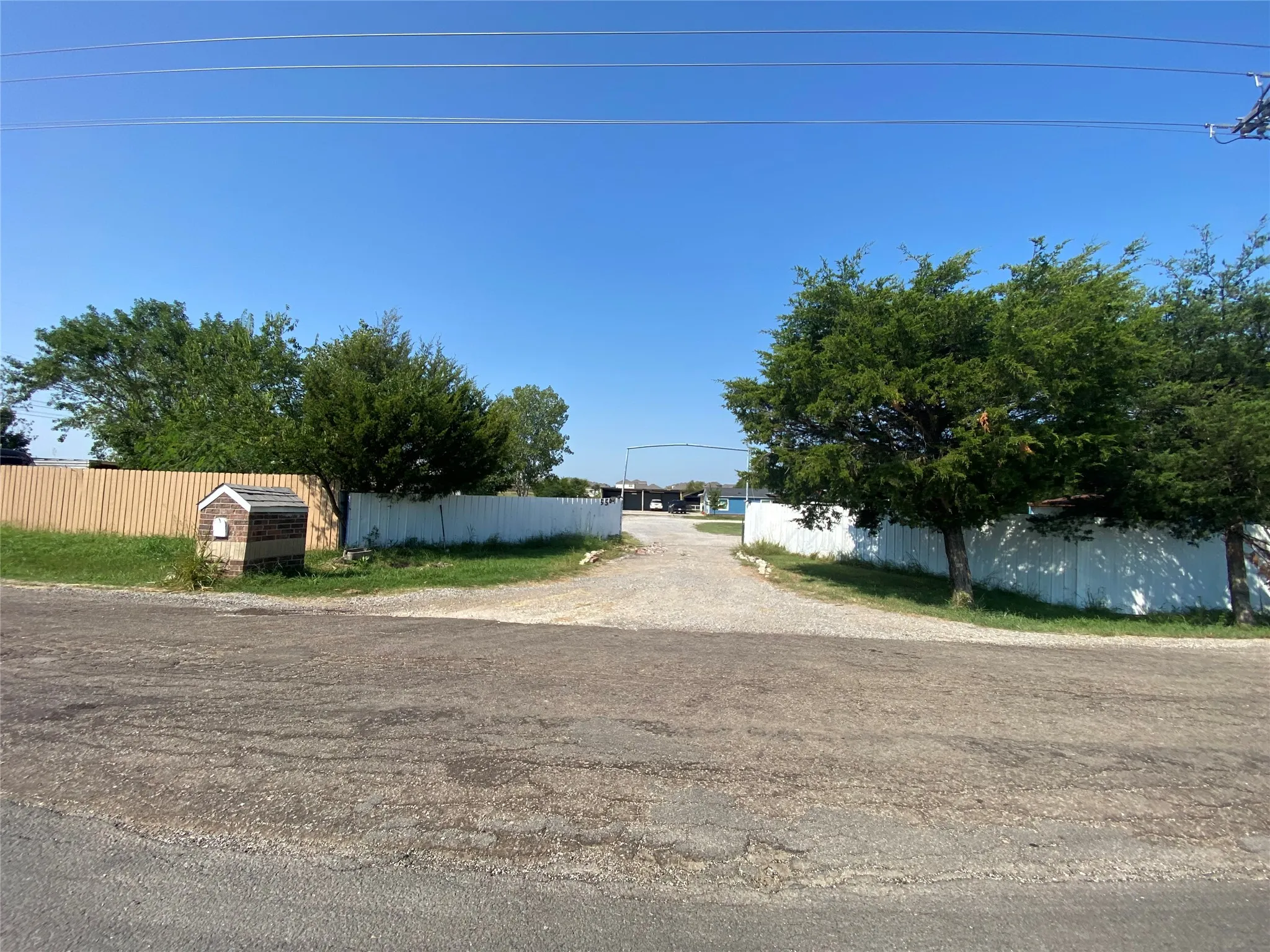 Mobile Home For Sale in Hunt County , 5504 County Road 2648, Royse City, Texas 75189, 4 Bedroom, 2 Bathroom, Garage spaces, 2,432 Sqft, built in 2002, mls#21348467, Real Estate Agent in Royse City, Homes For Sale in Hunt county, Homes For Sale in Royse City, Realtor in Royse City Texas, Real Estate Brokerage Independent Realty Texas, Luminita Cordes Realtor