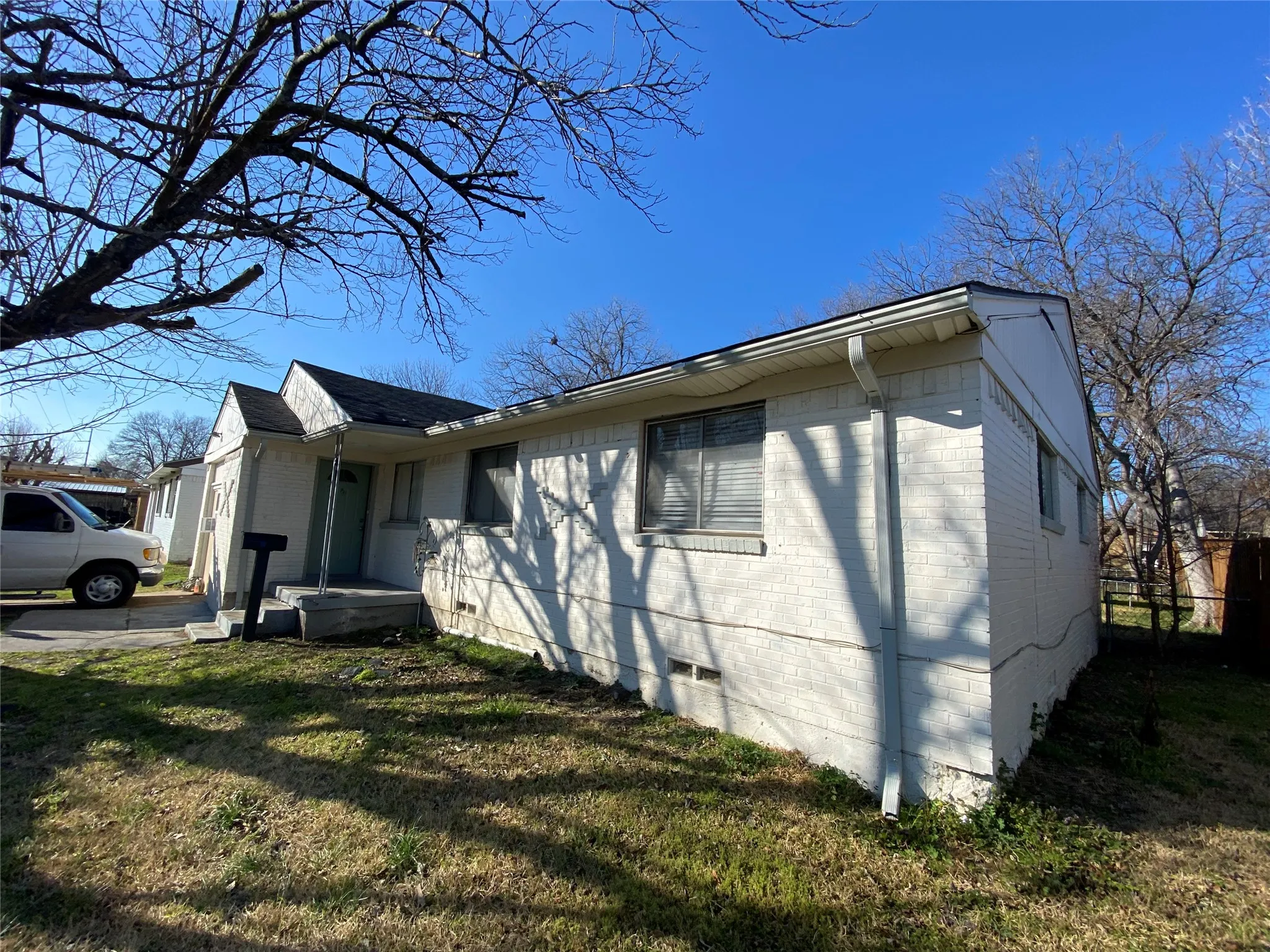 Single Family Residence For Sale in Dallas County , 3429 Moon Drive, Mesquite, Texas 75150, 4 Bedrooms, 2 Bathrooms, Garage spaces, 1,259 Sqft, built in 1958, Price $230,000, mls#21348470, Real Estate Agent in Mesquite, Homes For Sale in Dallas county, Homes For Sale in Mesquite, Realtor in Mesquite Texas, Real Estate Brokerage Independent Realty Texas, Luminita Cordes Realtor