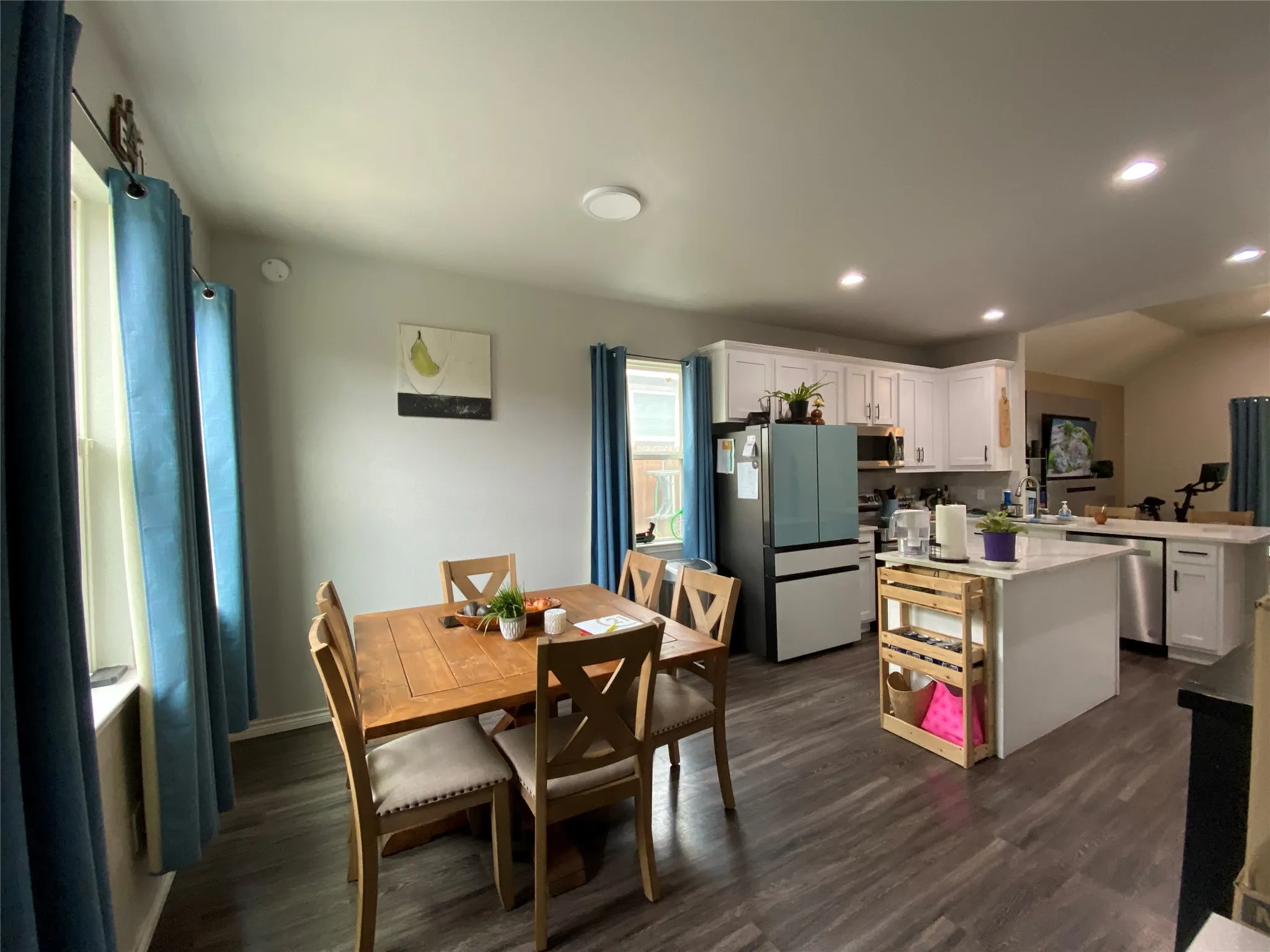 Single Family Residence For Sale in Henderson County , 1410 E Royall Boulevard, Malakoff, Texas 75148, 3 Bedrooms, 2 Bathrooms, 2 Garage spaces, 1,271 Sqft, built in 1966, Price $400,000, mls#21348471, Real Estate Agent in Malakoff, Homes For Sale in Henderson county, Homes For Sale in Malakoff, Realtor in Malakoff Texas, Real Estate Brokerage Independent Realty Texas, Luminita Cordes Realtor