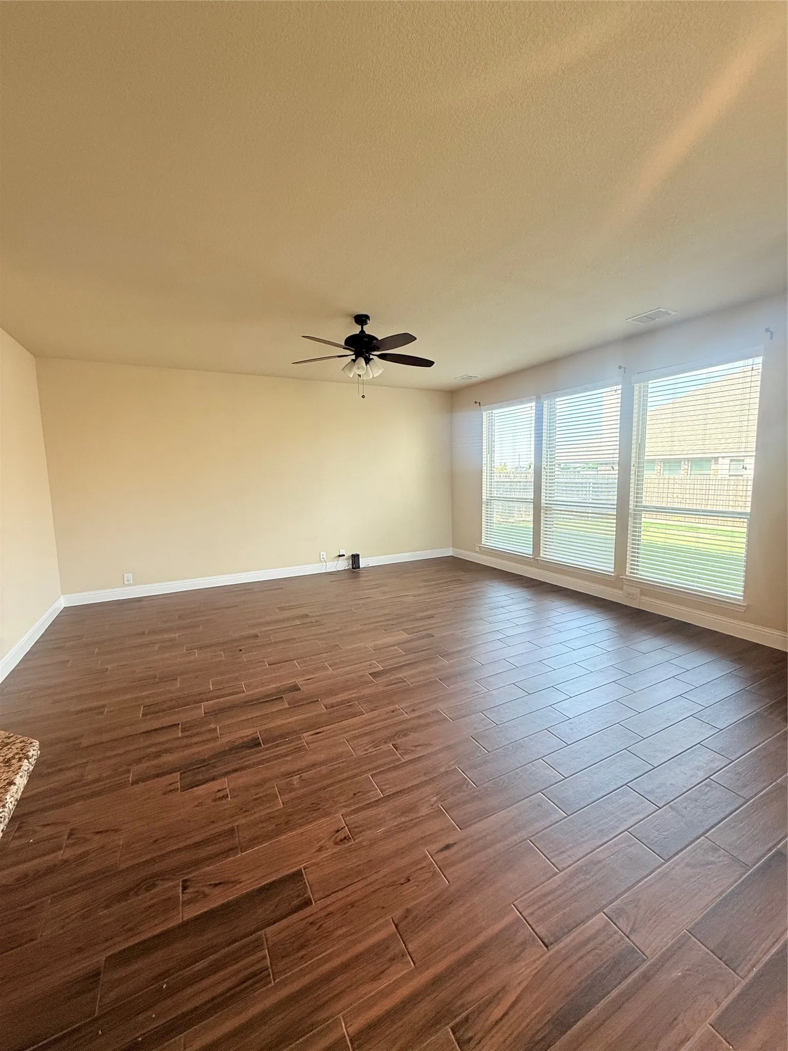 Single Family Residence For Rent in Tarrant County , 10000 White Pine Drive, Fort Worth, Texas 76131, 5 Bedroom, 4 Bathroom, 2 Garage spaces, 3,230 Sqft, built in 2021, mls#21348388, Real Estate Agent in Fort Worth, Homes For Rent in Tarrant county, Homes For Rent in Fort Worth, Realtor in Fort Worth Texas, Real Estate Brokerage Independent Realty Texas, Luminita Cordes Realtor