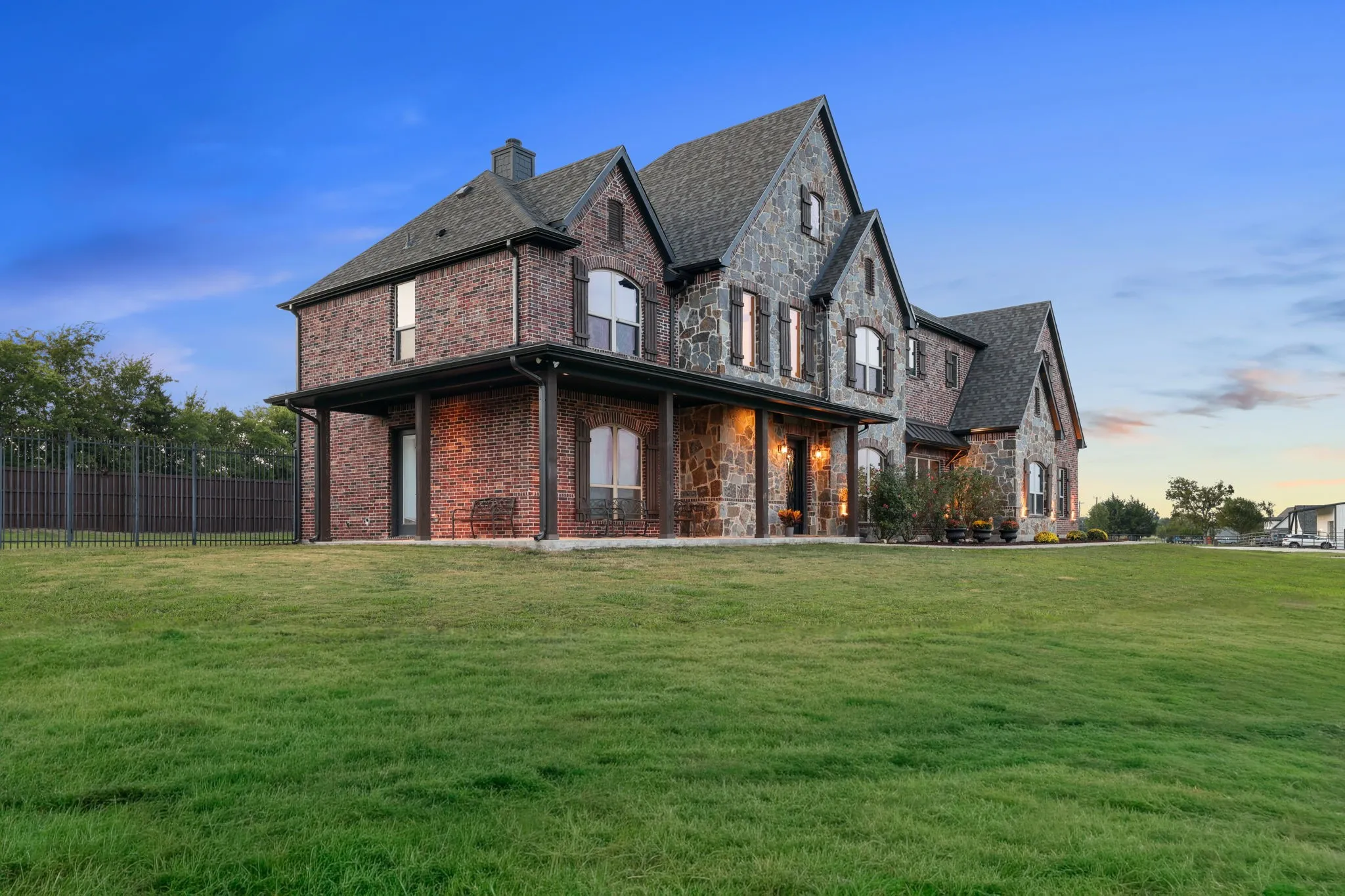 Farm For Sale in Grayson County , 204 Tate Circle, Sherman, Texas 75090, 4 Bedroom, 5 Bathroom, 3 Garage spaces, 4,587 Sqft, built in 2018, mls#21348499, Real Estate Agent in Sherman, Homes For Sale in Grayson county, Homes For Sale in Sherman, Realtor in Sherman Texas, Real Estate Brokerage Independent Realty Texas, Luminita Cordes Realtor