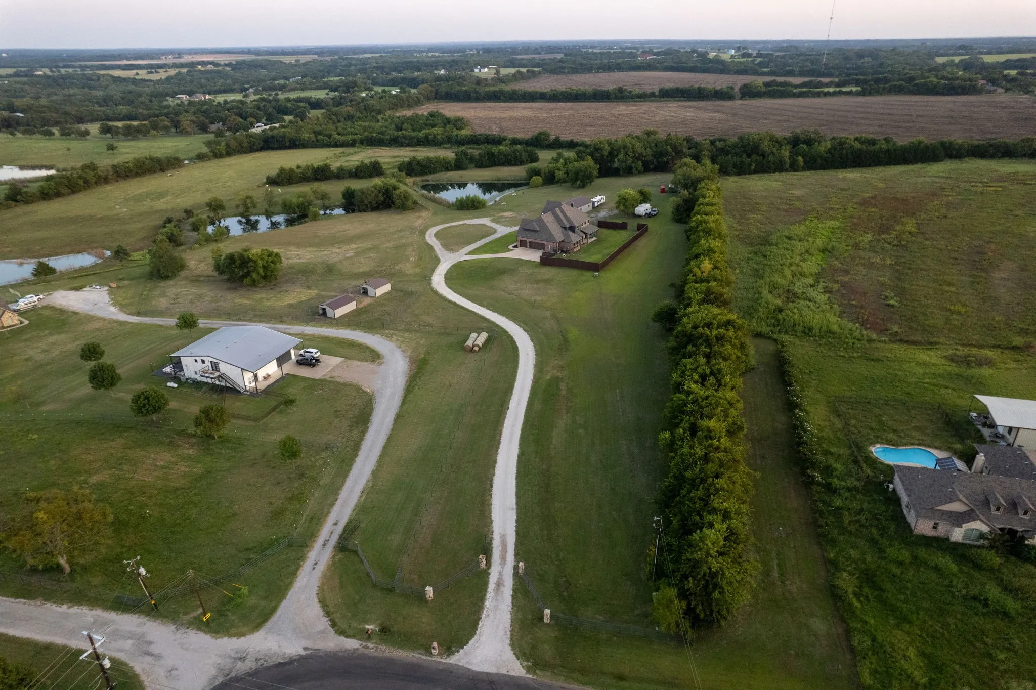 Farm For Sale in Grayson County , 204 Tate Circle, Sherman, Texas 75090, 4 Bedroom, 5 Bathroom, 3 Garage spaces, 4,587 Sqft, built in 2018, mls#21348499, Real Estate Agent in Sherman, Homes For Sale in Grayson county, Homes For Sale in Sherman, Realtor in Sherman Texas, Real Estate Brokerage Independent Realty Texas, Luminita Cordes Realtor