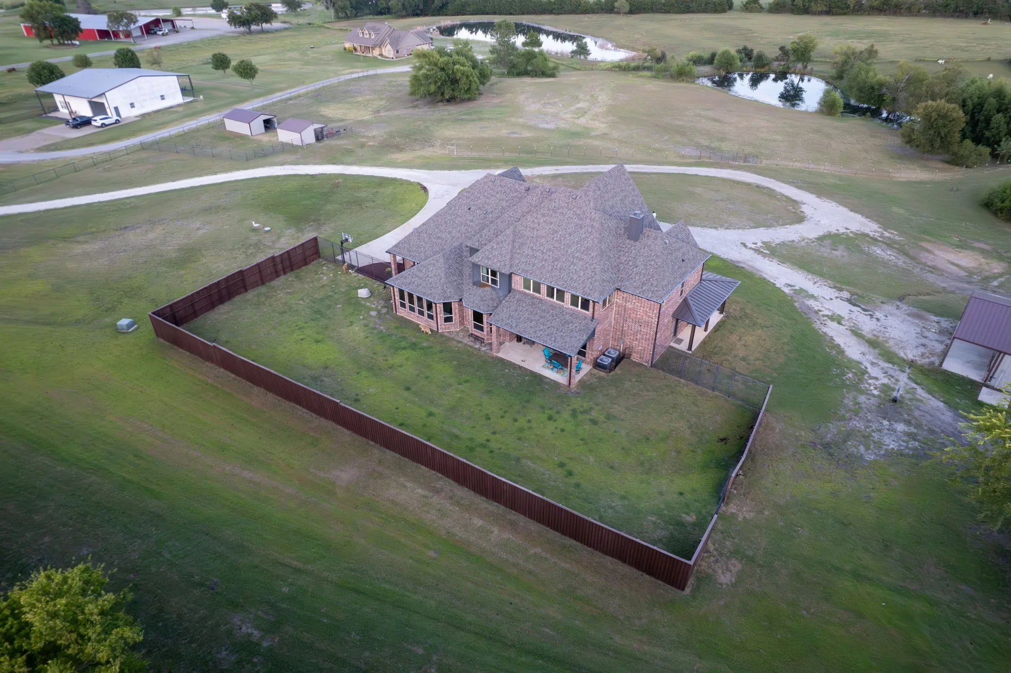 Farm For Sale in Grayson County , 204 Tate Circle, Sherman, Texas 75090, 4 Bedroom, 5 Bathroom, 3 Garage spaces, 4,587 Sqft, built in 2018, mls#21348499, Real Estate Agent in Sherman, Homes For Sale in Grayson county, Homes For Sale in Sherman, Realtor in Sherman Texas, Real Estate Brokerage Independent Realty Texas, Luminita Cordes Realtor