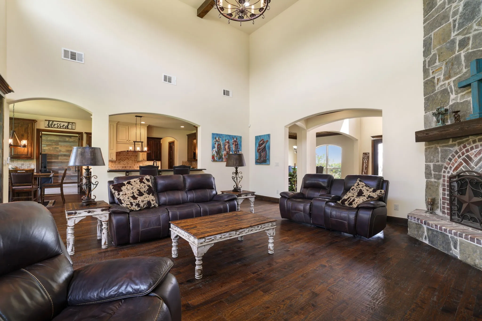 Farm For Sale in Grayson County , 204 Tate Circle, Sherman, Texas 75090, 4 Bedroom, 5 Bathroom, 3 Garage spaces, 4,587 Sqft, built in 2018, mls#21348499, Real Estate Agent in Sherman, Homes For Sale in Grayson county, Homes For Sale in Sherman, Realtor in Sherman Texas, Real Estate Brokerage Independent Realty Texas, Luminita Cordes Realtor