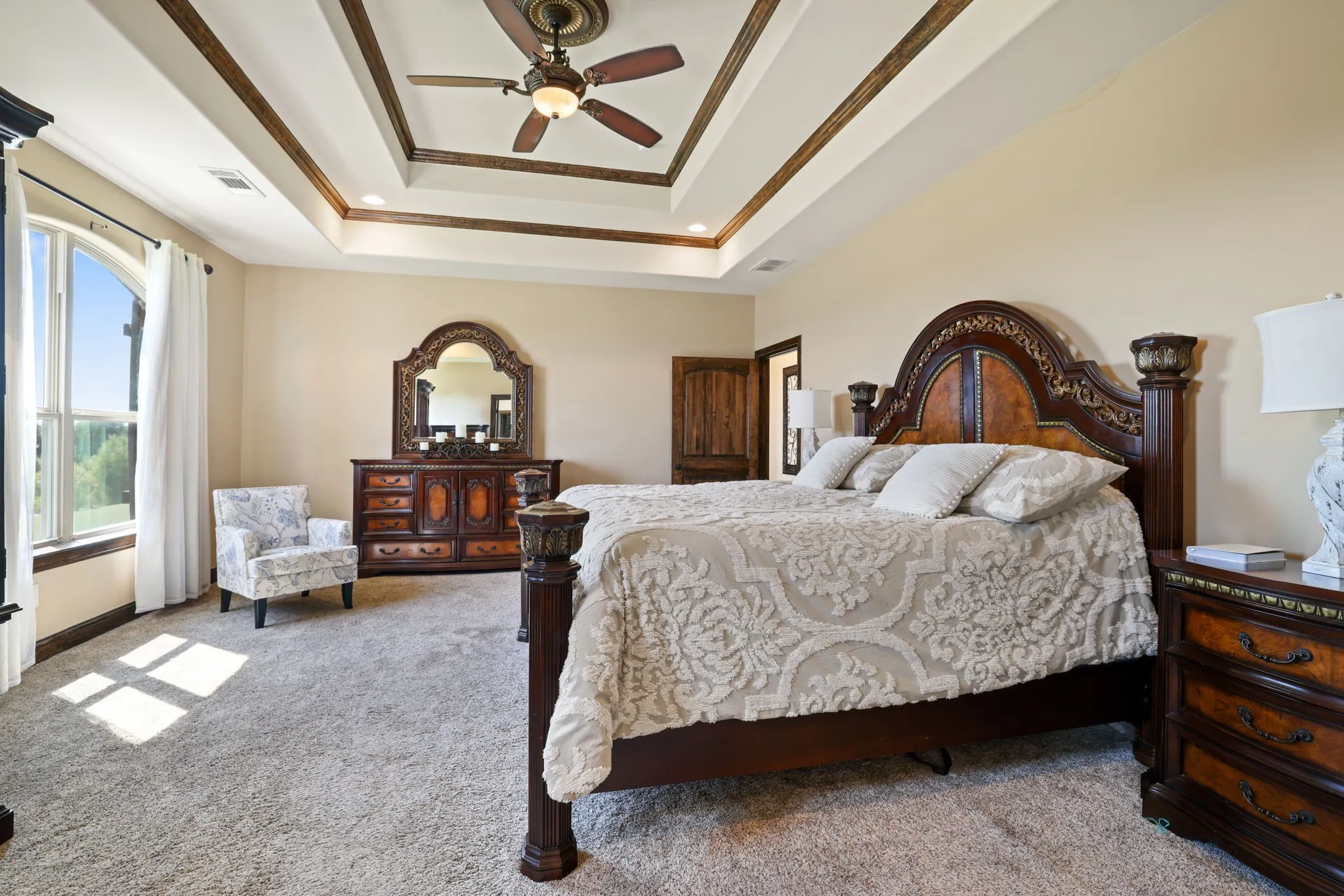 Farm For Sale in Grayson County , 204 Tate Circle, Sherman, Texas 75090, 4 Bedroom, 5 Bathroom, 3 Garage spaces, 4,587 Sqft, built in 2018, mls#21348499, Real Estate Agent in Sherman, Homes For Sale in Grayson county, Homes For Sale in Sherman, Realtor in Sherman Texas, Real Estate Brokerage Independent Realty Texas, Luminita Cordes Realtor