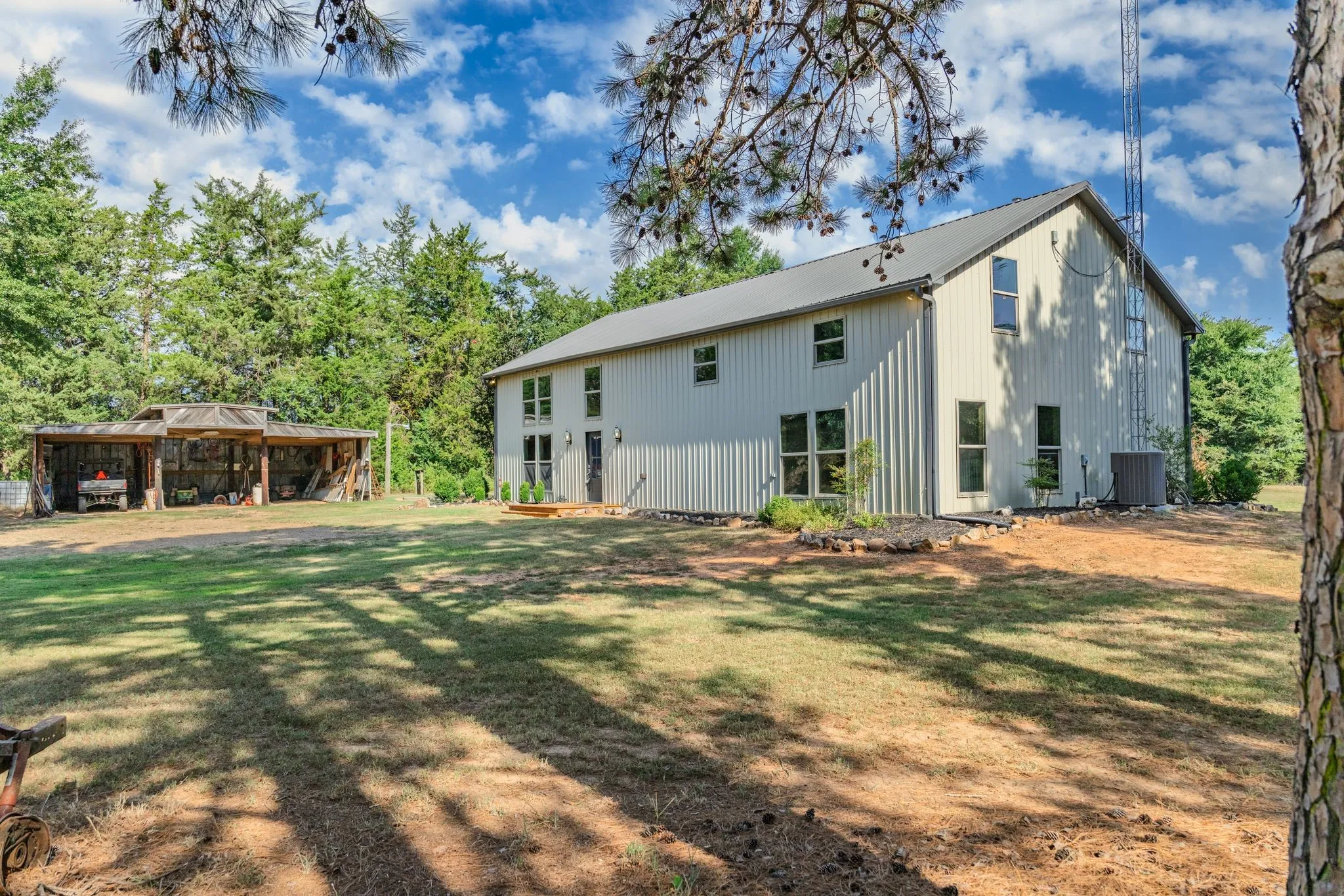 Farm For Sale in Hopkins County , 2631 County Road 2400, Pickton, Texas 75471, 4 Bedrooms, 3 Bathrooms, Garage spaces, 2,816 Sqft, built in 2014, Price $549,900, mls#21332989, Real Estate Agent in Pickton, Homes For Sale in Hopkins county, Homes For Sale in Pickton, Realtor in Pickton Texas, Real Estate Brokerage Independent Realty Texas, Luminita Cordes Realtor