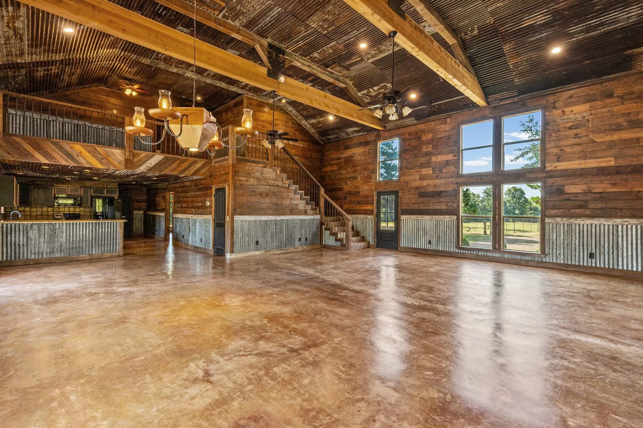 Farm For Sale in Hopkins County , 2631 County Road 2400, Pickton, Texas 75471, 4 Bedrooms, 3 Bathrooms, Garage spaces, 2,816 Sqft, built in 2014, Price $549,900, mls#21332989, Real Estate Agent in Pickton, Homes For Sale in Hopkins county, Homes For Sale in Pickton, Realtor in Pickton Texas, Real Estate Brokerage Independent Realty Texas, Luminita Cordes Realtor