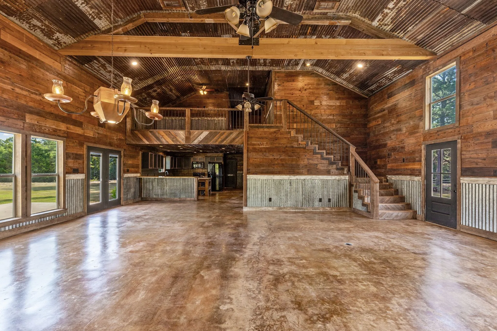 Farm For Sale in Hopkins County , 2631 County Road 2400, Pickton, Texas 75471, 4 Bedrooms, 3 Bathrooms, Garage spaces, 2,816 Sqft, built in 2014, Price $549,900, mls#21332989, Real Estate Agent in Pickton, Homes For Sale in Hopkins county, Homes For Sale in Pickton, Realtor in Pickton Texas, Real Estate Brokerage Independent Realty Texas, Luminita Cordes Realtor
