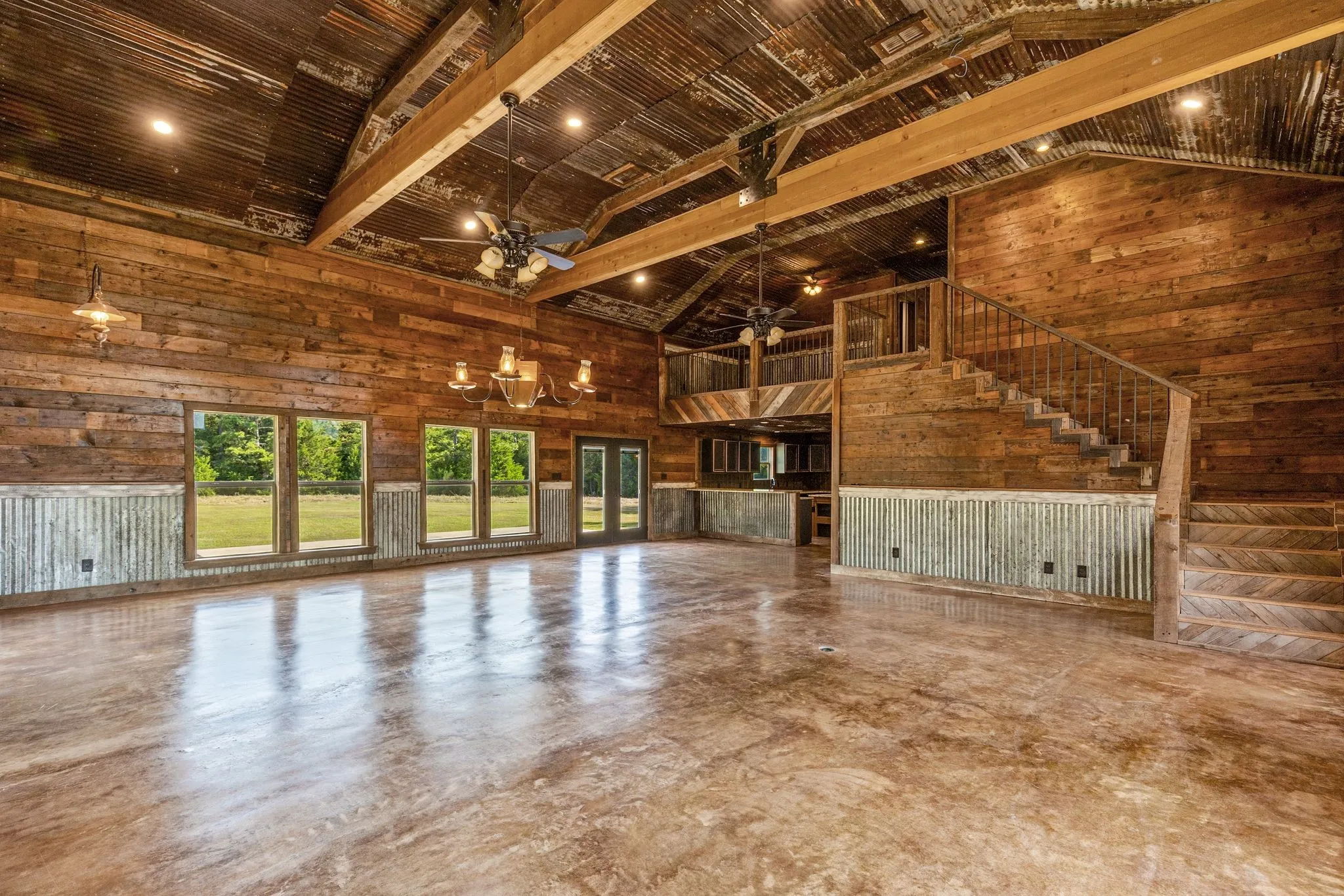 Farm For Sale in Hopkins County , 2631 County Road 2400, Pickton, Texas 75471, 4 Bedrooms, 3 Bathrooms, Garage spaces, 2,816 Sqft, built in 2014, Price $549,900, mls#21332989, Real Estate Agent in Pickton, Homes For Sale in Hopkins county, Homes For Sale in Pickton, Realtor in Pickton Texas, Real Estate Brokerage Independent Realty Texas, Luminita Cordes Realtor