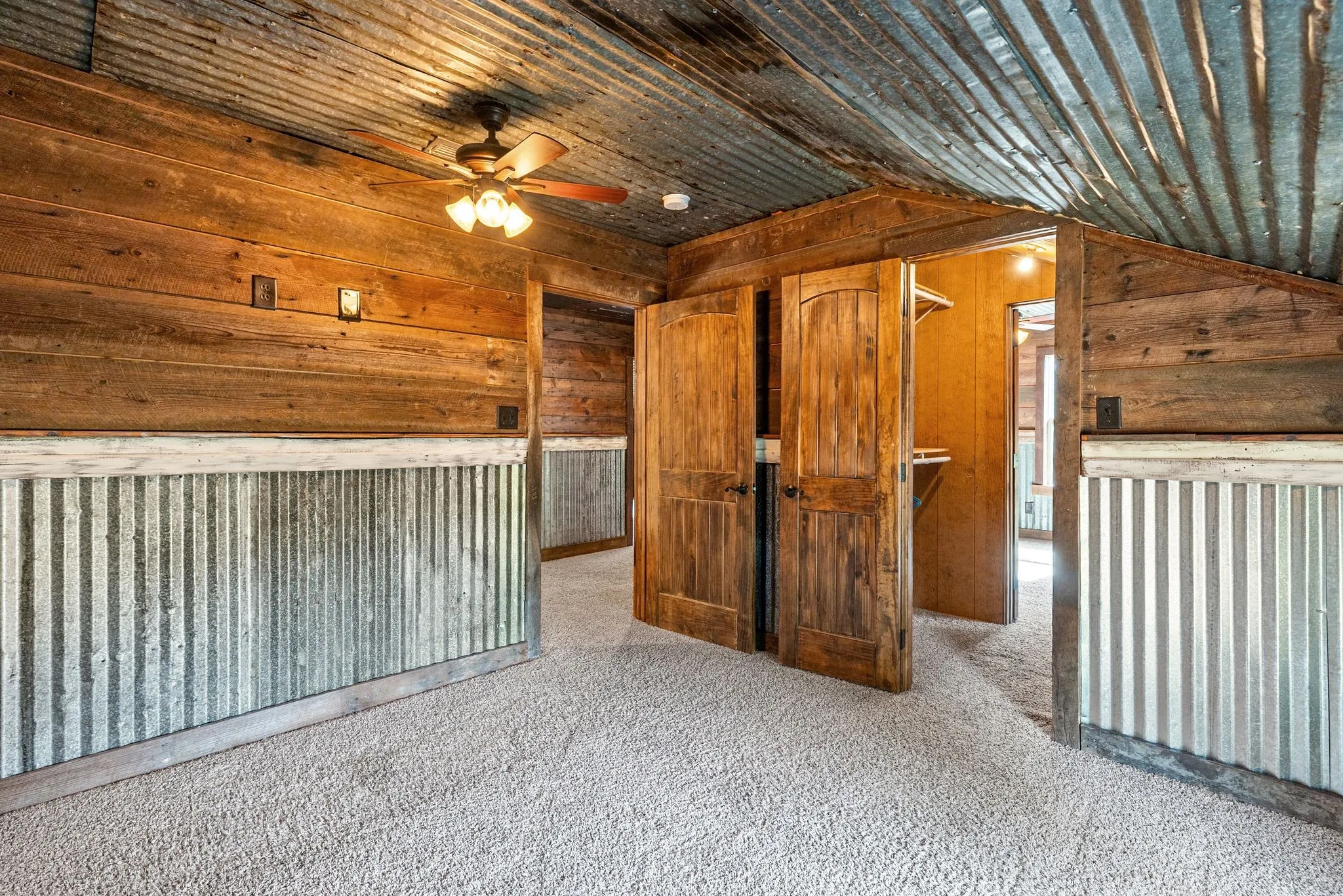 Farm For Sale in Hopkins County , 2631 County Road 2400, Pickton, Texas 75471, 4 Bedrooms, 3 Bathrooms, Garage spaces, 2,816 Sqft, built in 2014, Price $549,900, mls#21332989, Real Estate Agent in Pickton, Homes For Sale in Hopkins county, Homes For Sale in Pickton, Realtor in Pickton Texas, Real Estate Brokerage Independent Realty Texas, Luminita Cordes Realtor