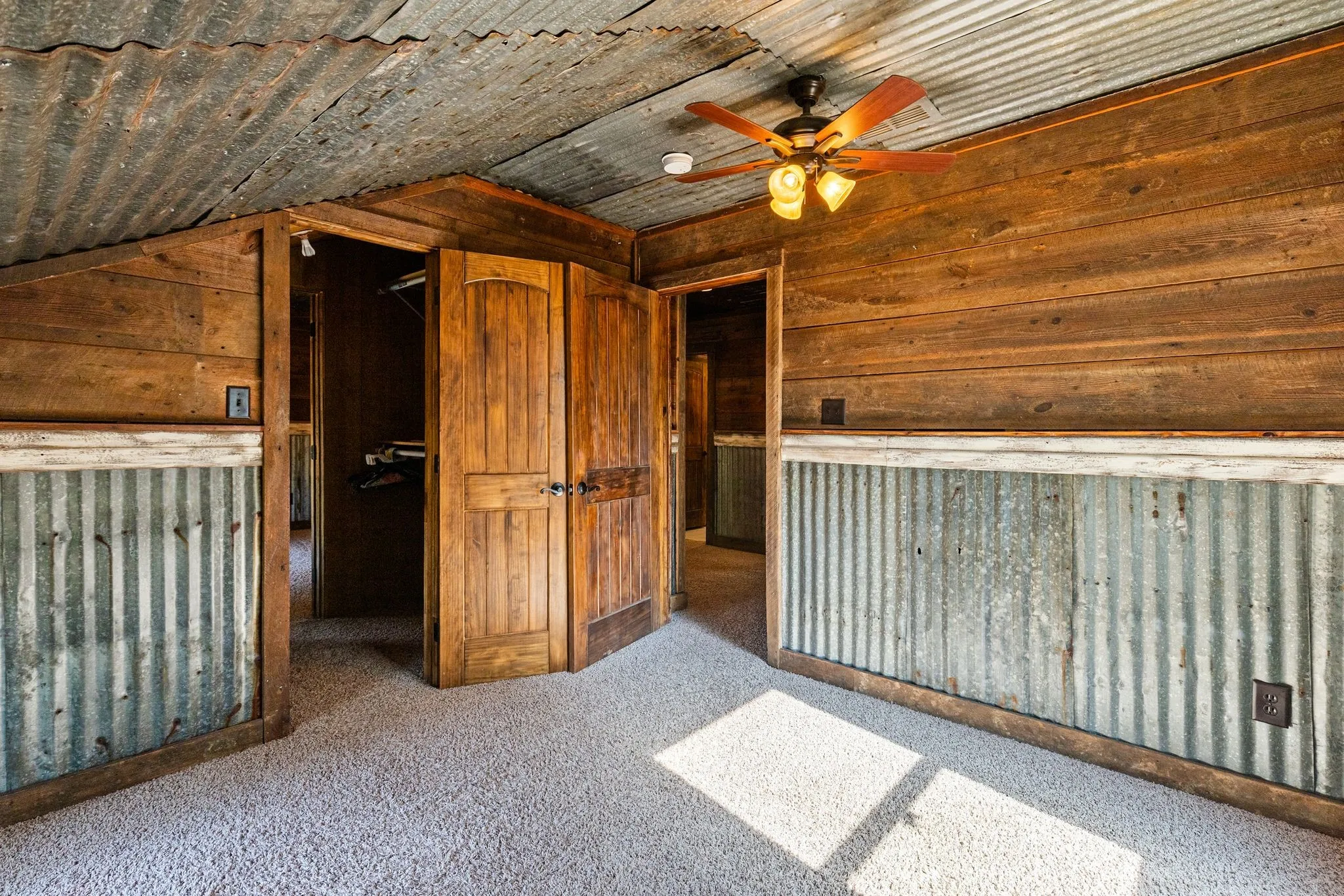 Farm For Sale in Hopkins County , 2631 County Road 2400, Pickton, Texas 75471, 4 Bedrooms, 3 Bathrooms, Garage spaces, 2,816 Sqft, built in 2014, Price $549,900, mls#21332989, Real Estate Agent in Pickton, Homes For Sale in Hopkins county, Homes For Sale in Pickton, Realtor in Pickton Texas, Real Estate Brokerage Independent Realty Texas, Luminita Cordes Realtor