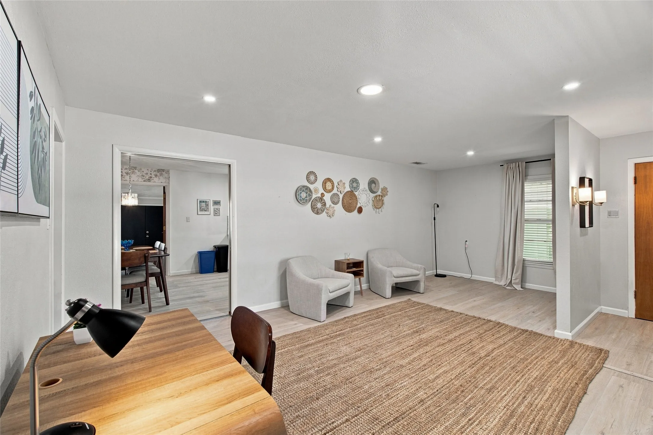 Single Family Residence For Sale in Tarrant County , 5130 Vicki Street, Haltom City, Texas 76117, 3 Bedroom, 3 Bathroom, Garage spaces, 2,233 Sqft, built in 1954, mls#21348505, Real Estate Agent in Haltom City, Homes For Sale in Tarrant county, Homes For Sale in Haltom City, Realtor in Haltom City Texas, Real Estate Brokerage Independent Realty Texas, Luminita Cordes Realtor