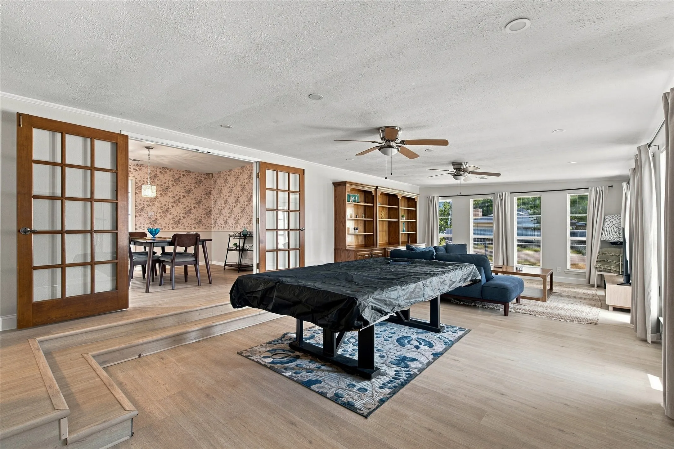 Single Family Residence For Sale in Tarrant County , 5130 Vicki Street, Haltom City, Texas 76117, 3 Bedroom, 3 Bathroom, Garage spaces, 2,233 Sqft, built in 1954, mls#21348505, Real Estate Agent in Haltom City, Homes For Sale in Tarrant county, Homes For Sale in Haltom City, Realtor in Haltom City Texas, Real Estate Brokerage Independent Realty Texas, Luminita Cordes Realtor