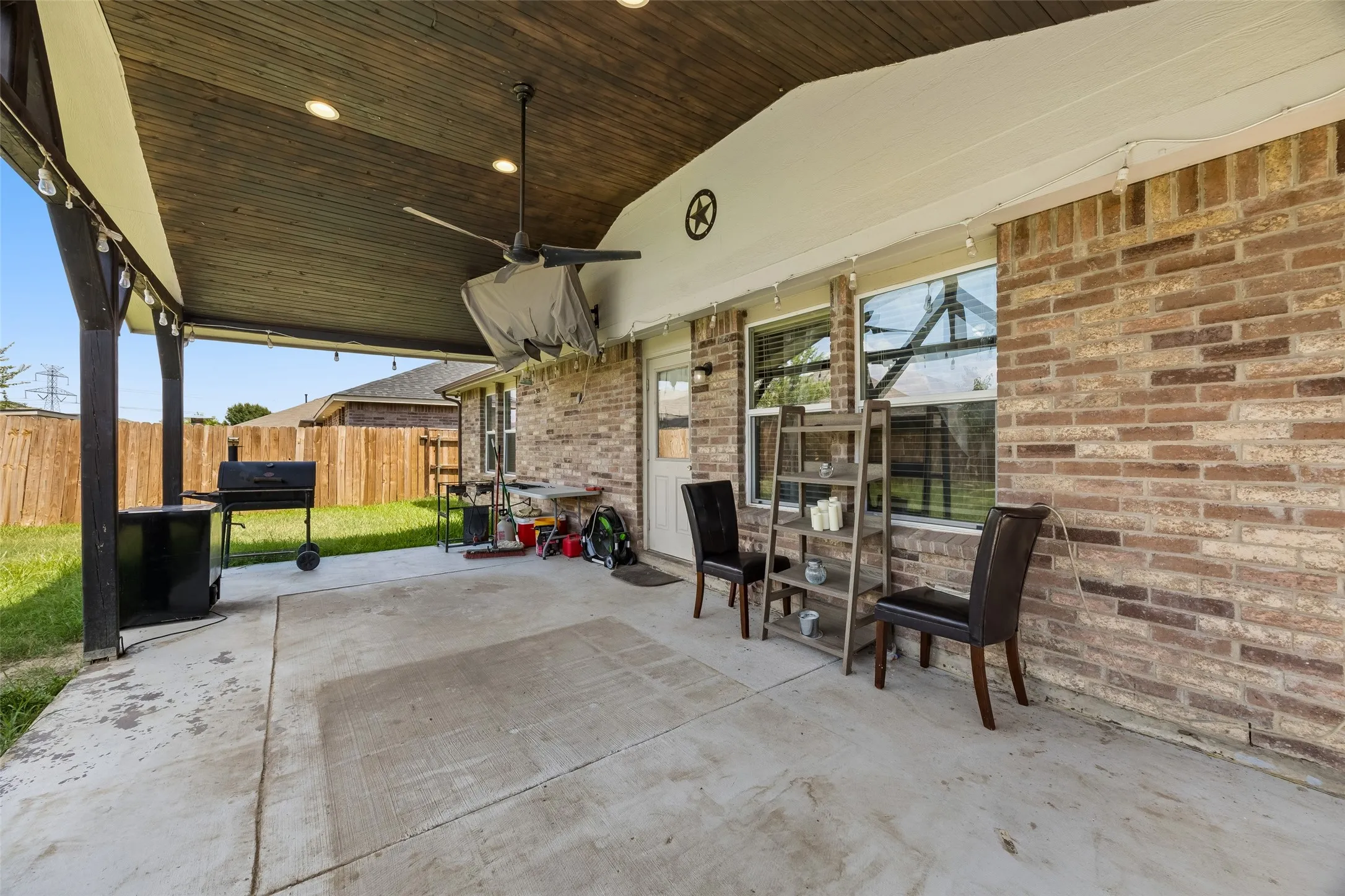 Lots of room to entertain outside